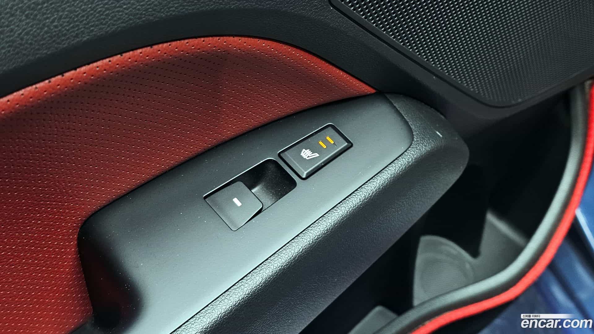 AVANTE Hyundai 2017.8-OPTION-022