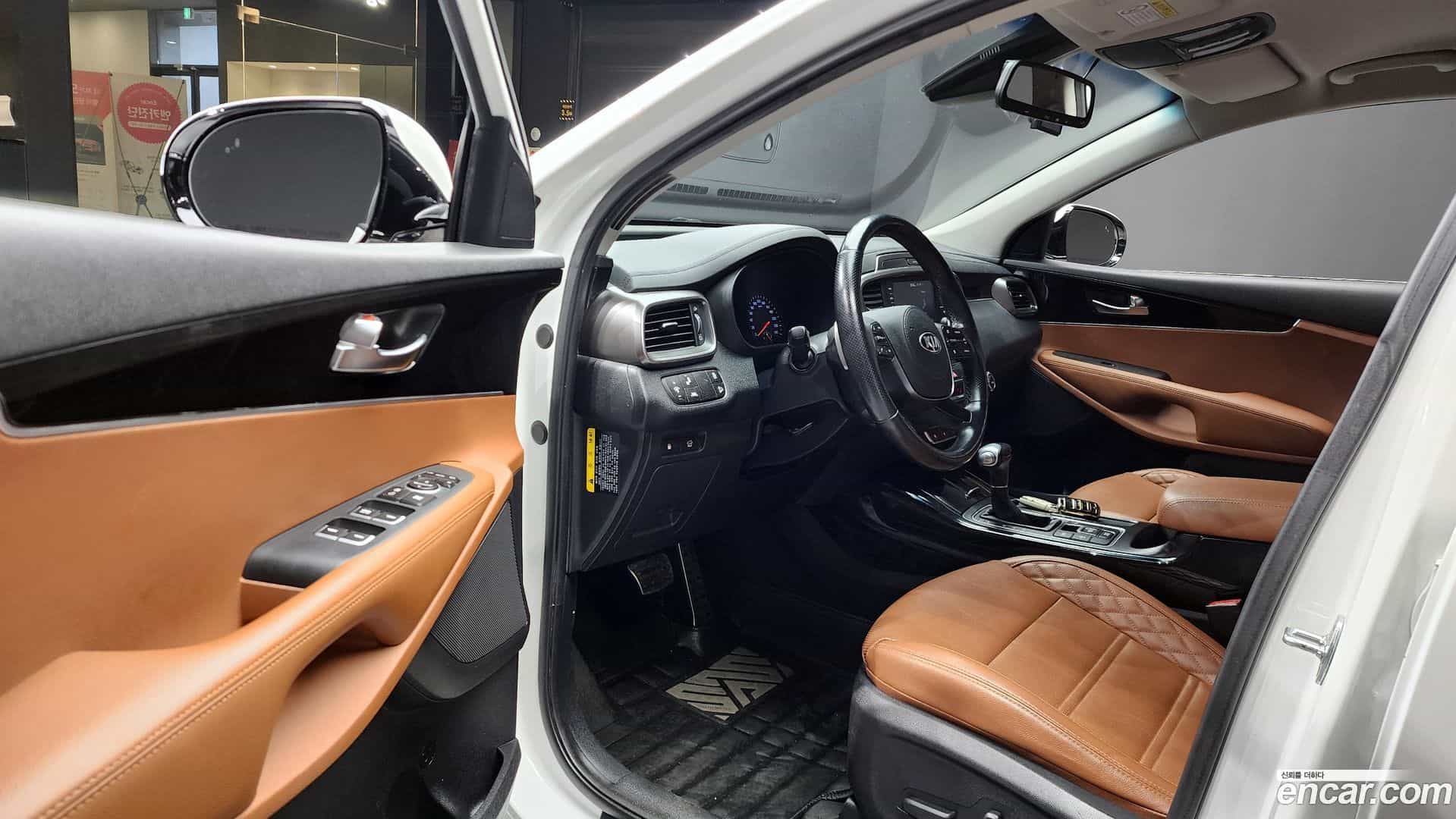 Sorento Kia 2019.8-OPTION-015