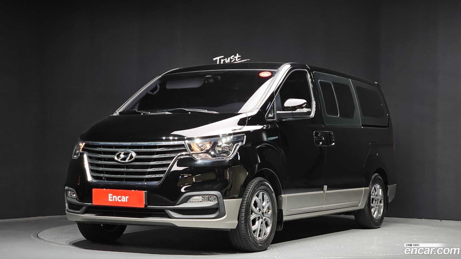 Main__Slider__Photo:Starex Hyundai 2018.10-0