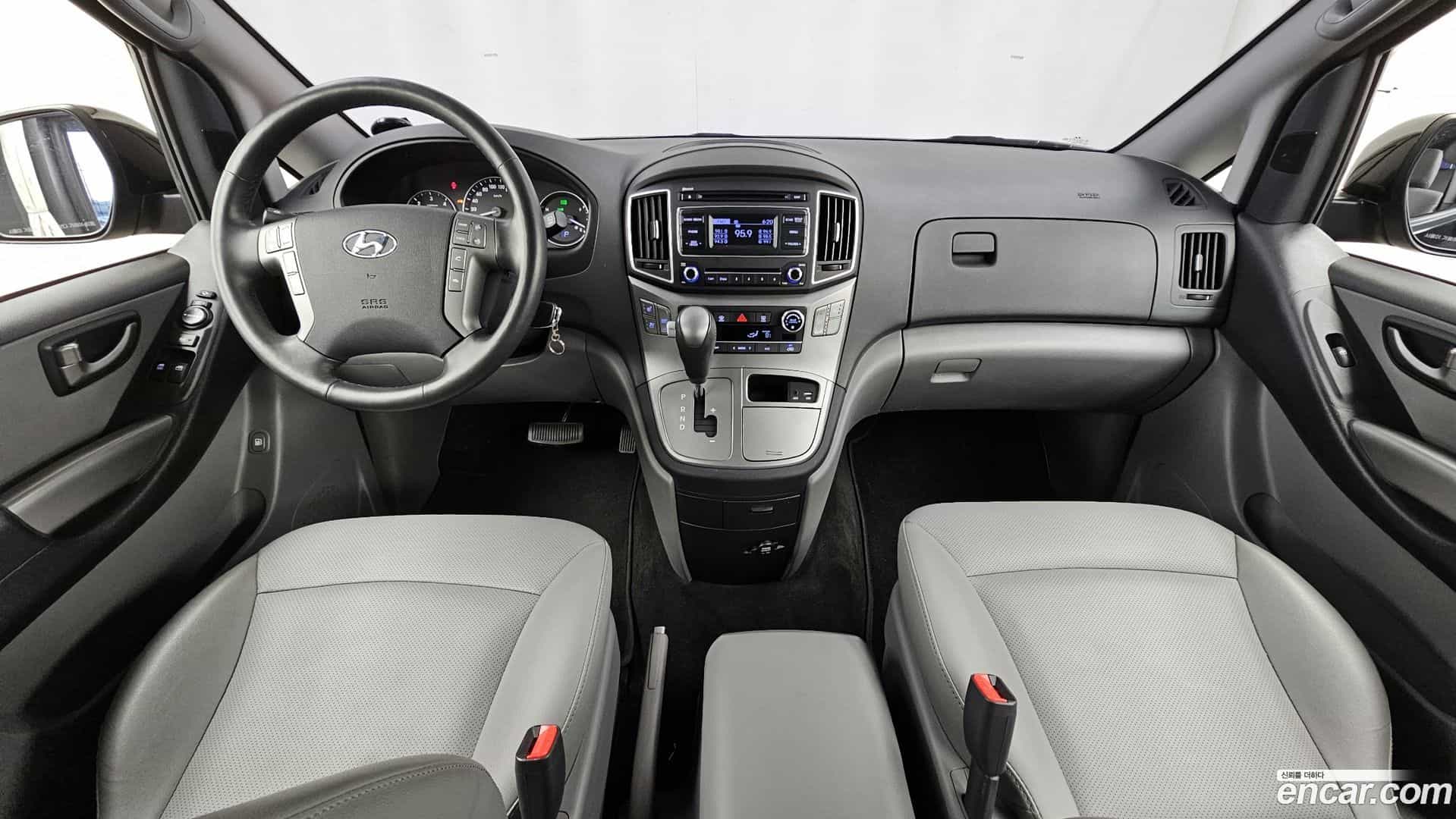 Starex Hyundai 2018.10-INNER-007