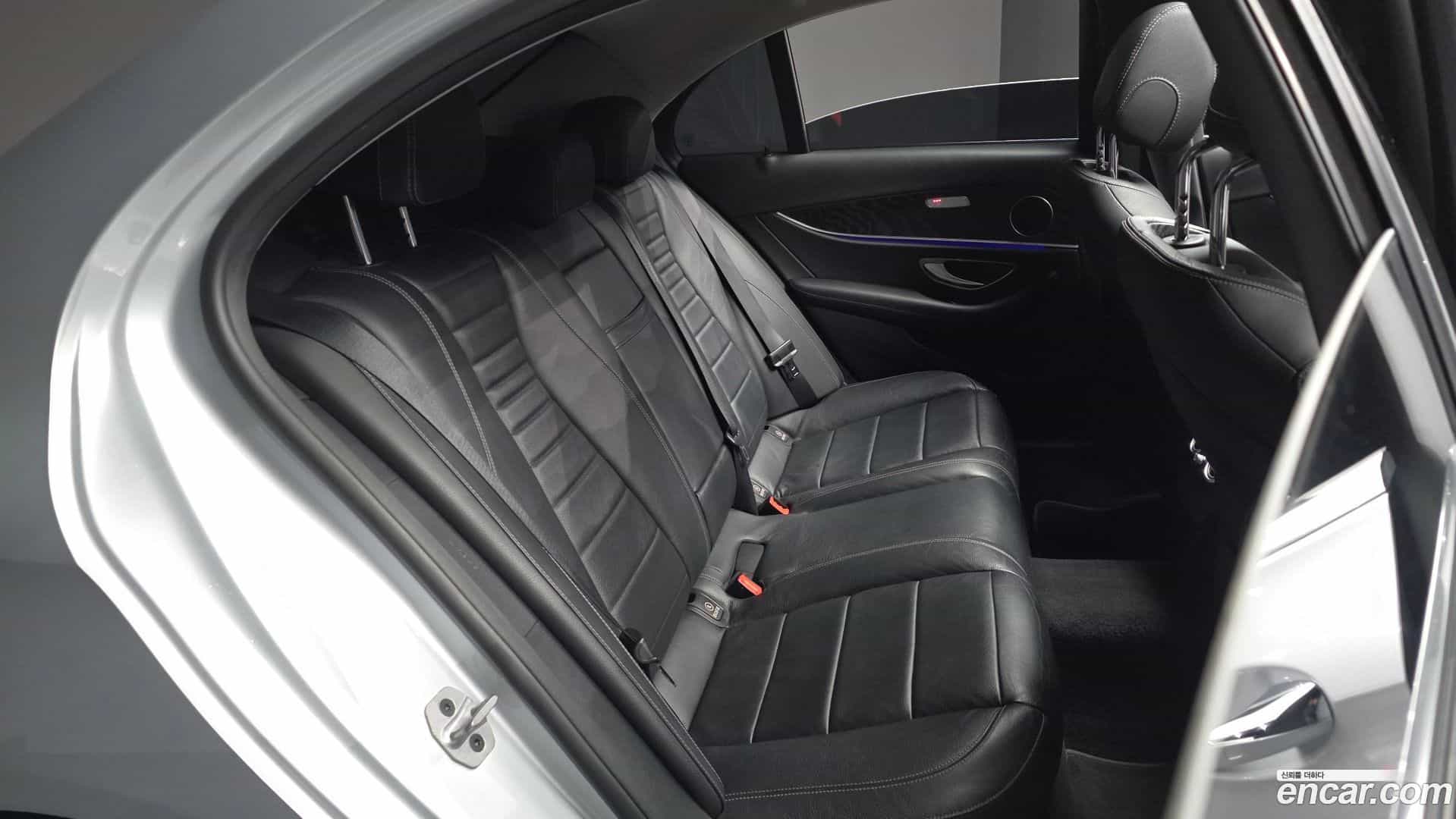 E-Class Mercedes-Benz 2020.9-OPTION-016