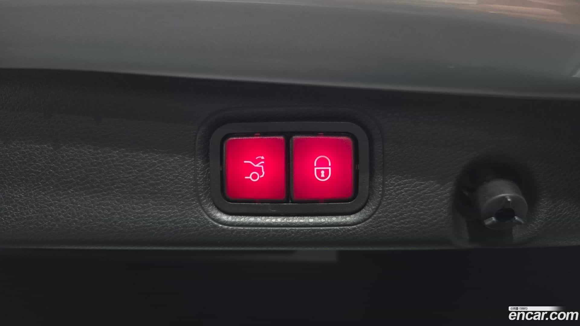 E-Class Mercedes-Benz 2020.9-OPTION-024