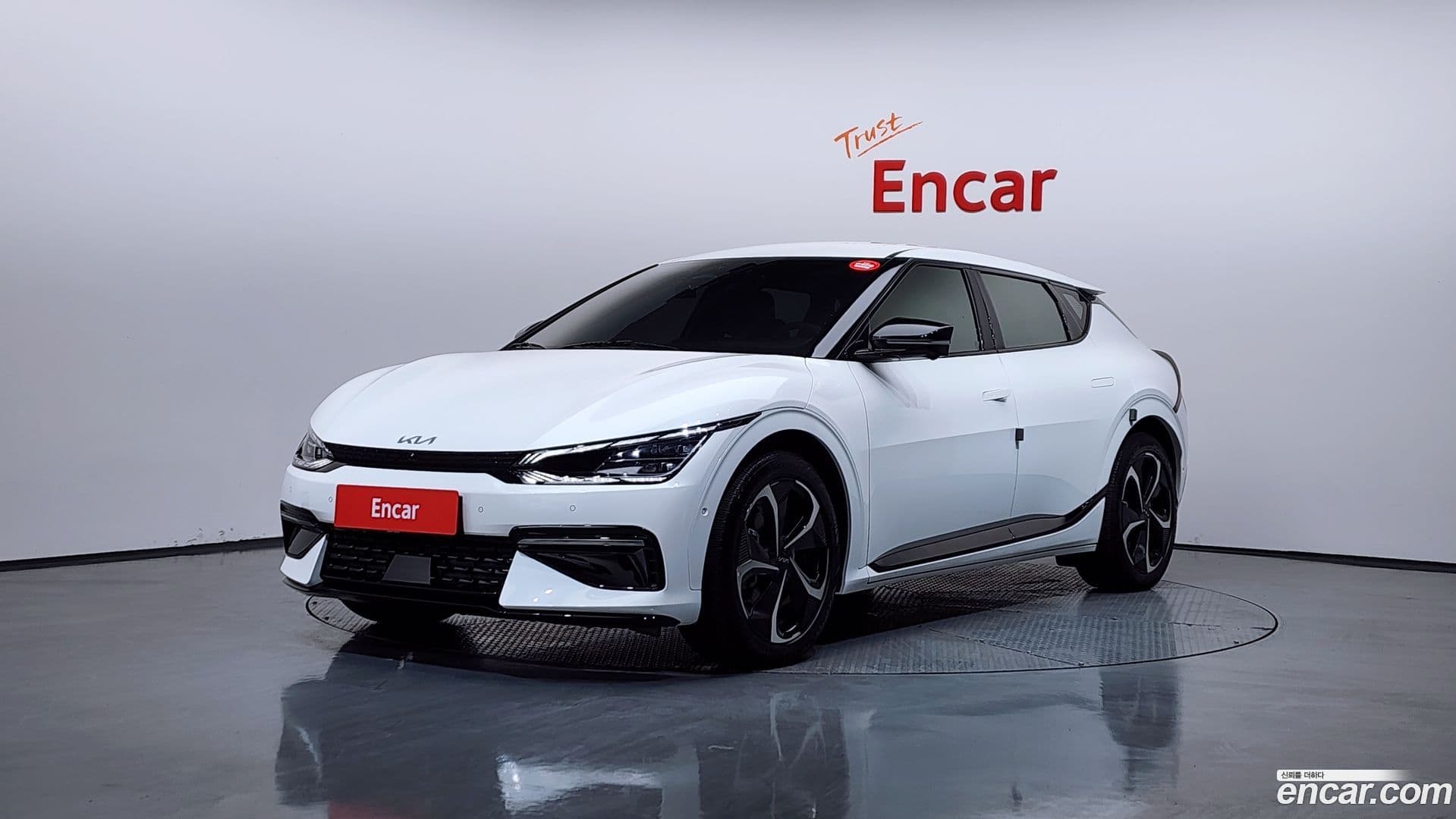 Main__Slider__Photo:EV6 Kia 2021.8-0