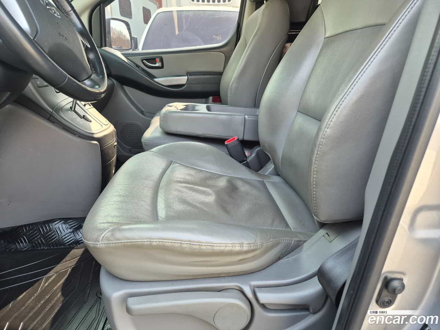 Starex Hyundai 2019.1-OPTION-016