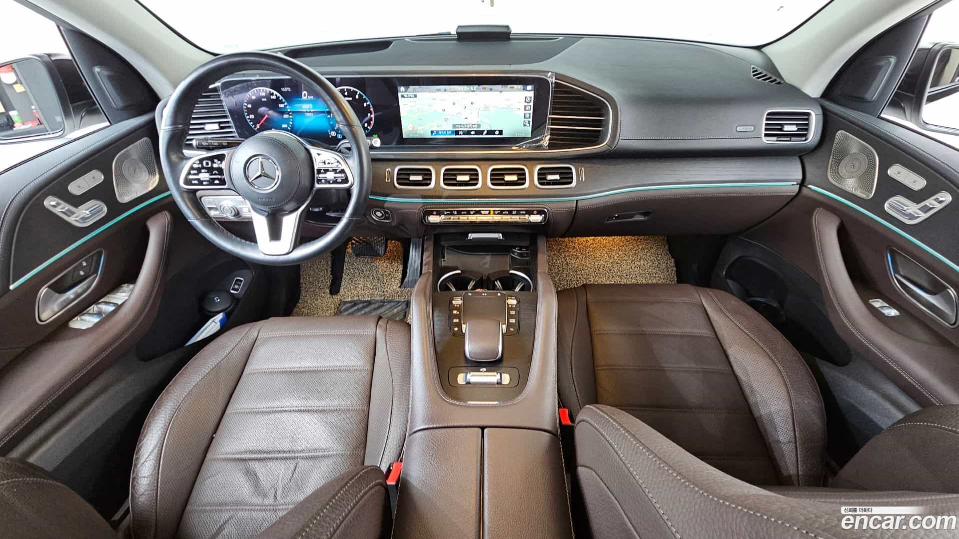 GLE-Class Mercedes-Benz 2022.8-INNER-007