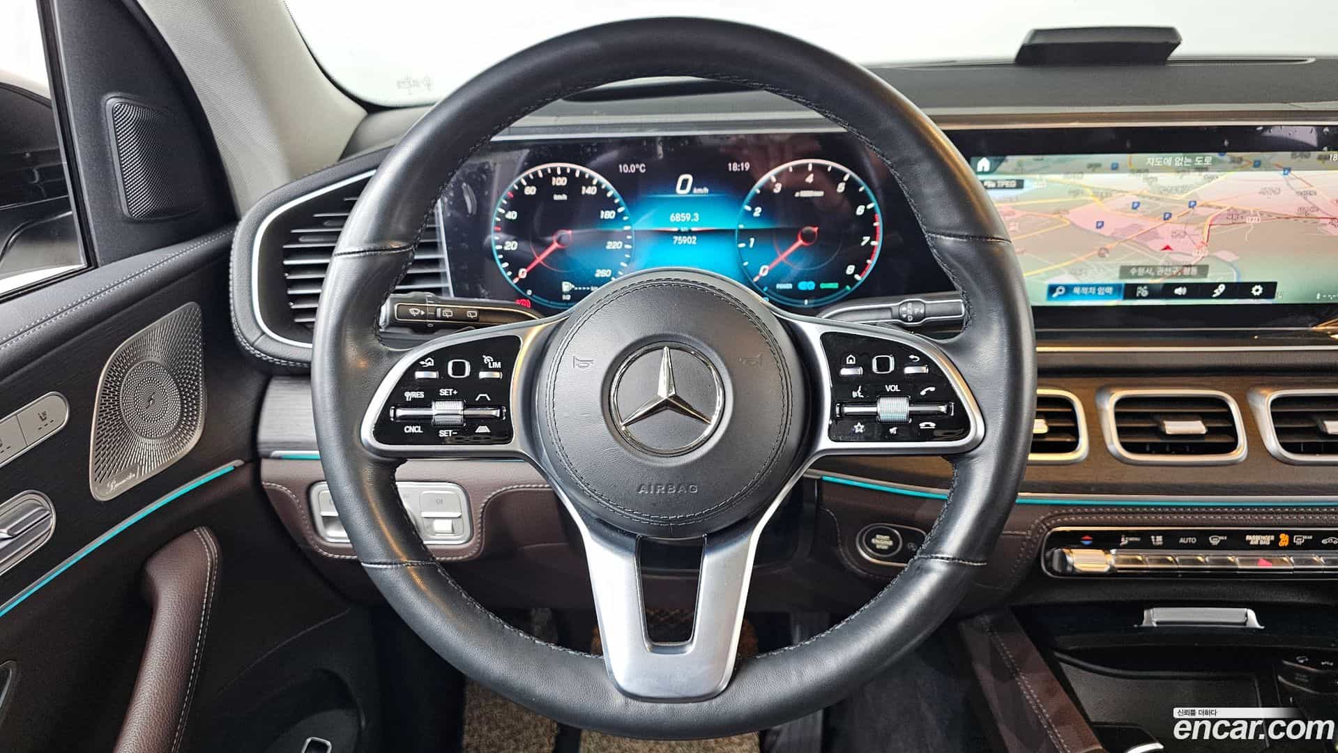 GLE-Class Mercedes-Benz 2022.8-OPTION-017