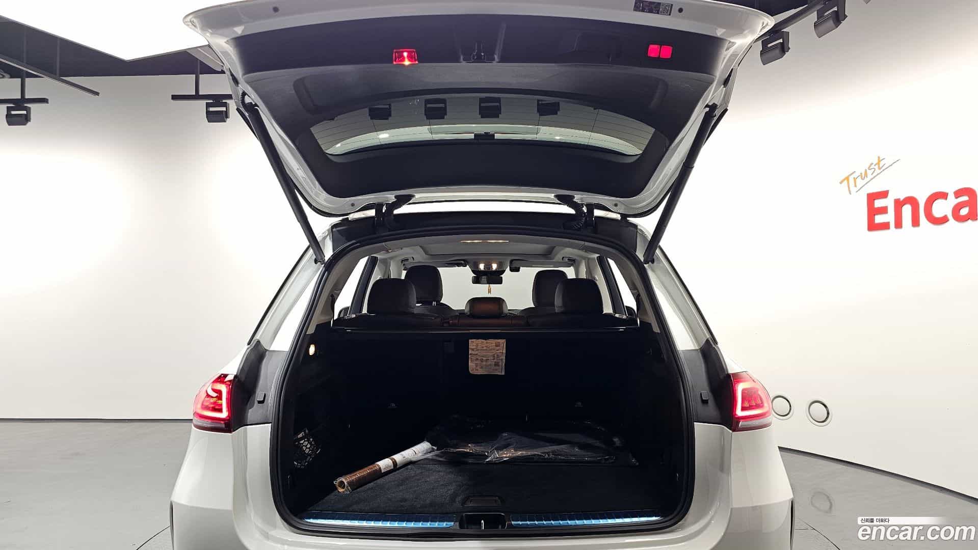 GLE-Class Mercedes-Benz 2022.8-OPTION-024