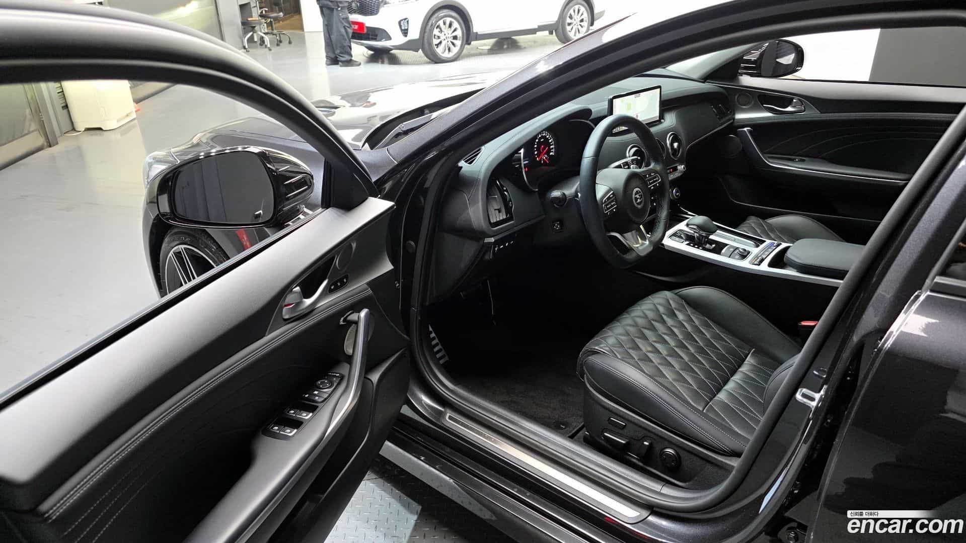 Stinger Kia 2020.11-INNER-010