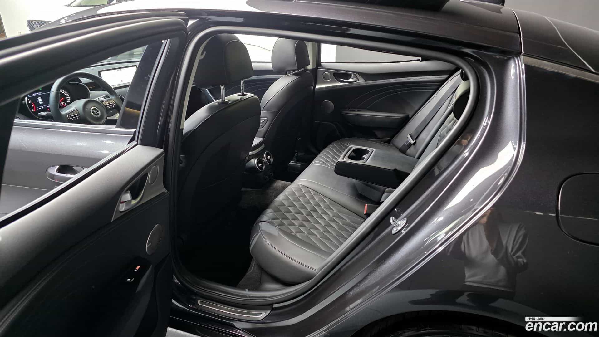 Stinger Kia 2020.11-OPTION-015