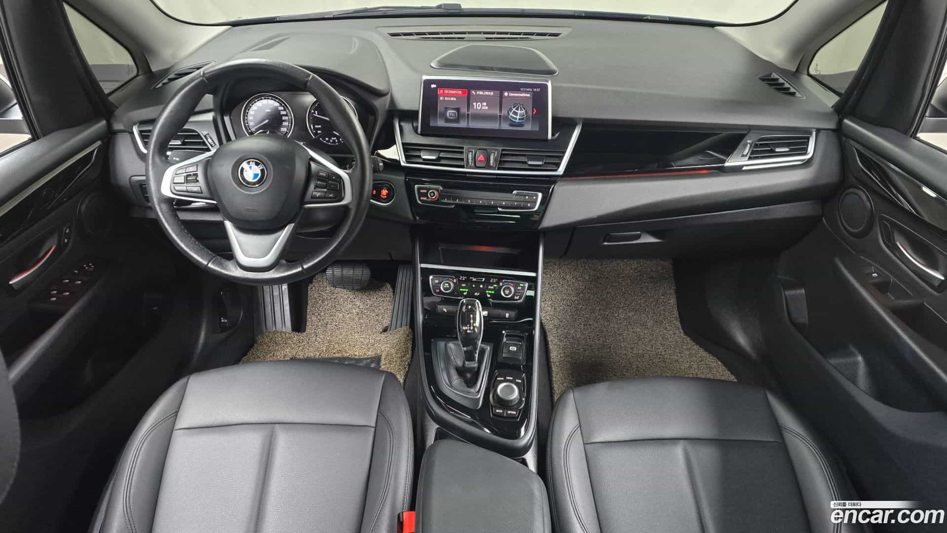 2-Series BMW 2021.0-INNER-007
