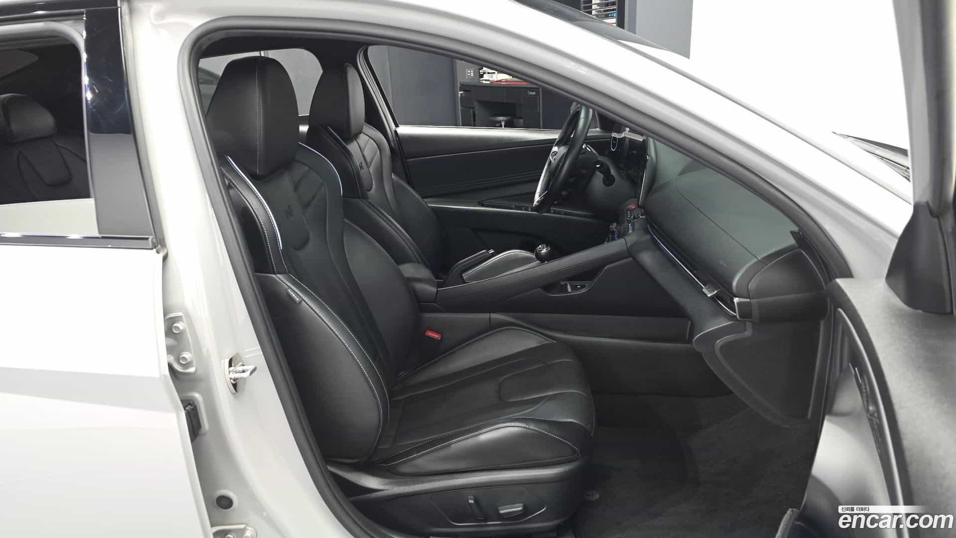 AVANTE Hyundai 2021.9-OPTION-015