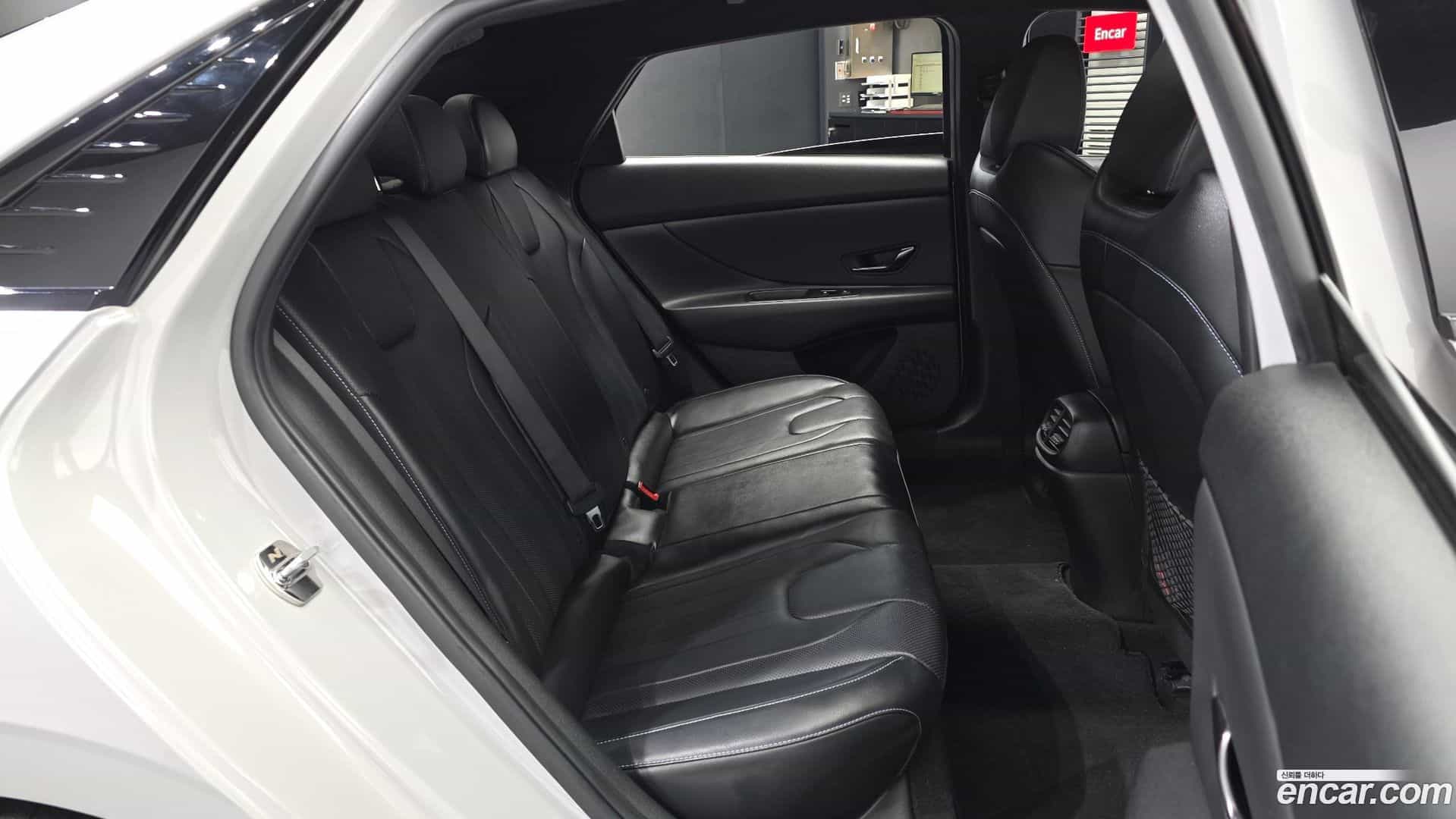 AVANTE Hyundai 2021.9-OPTION-016