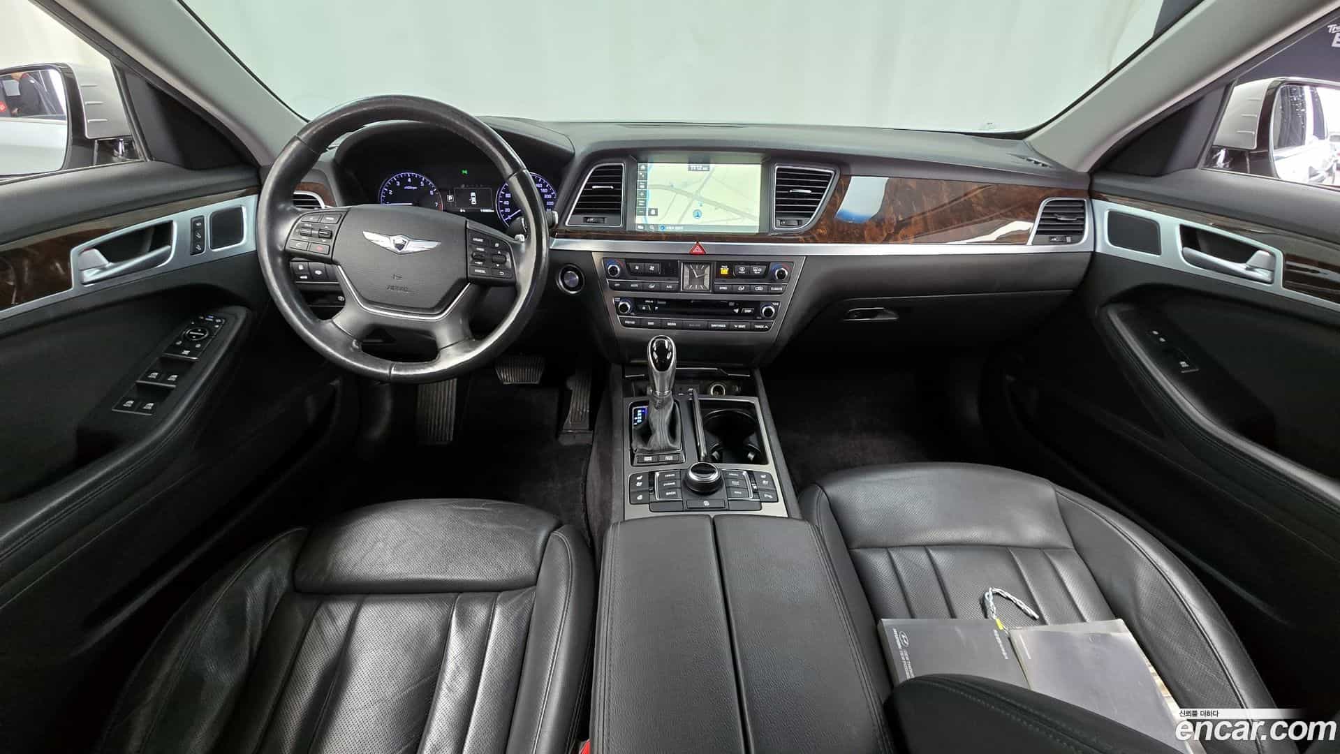 Genesis Hyundai 2015.2-INNER-007