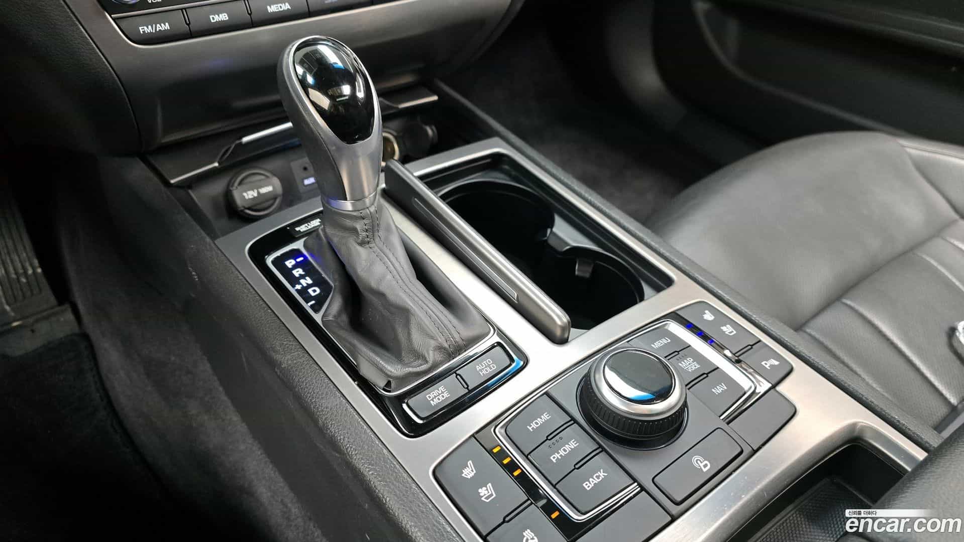 Genesis Hyundai 2015.2-INNER-009