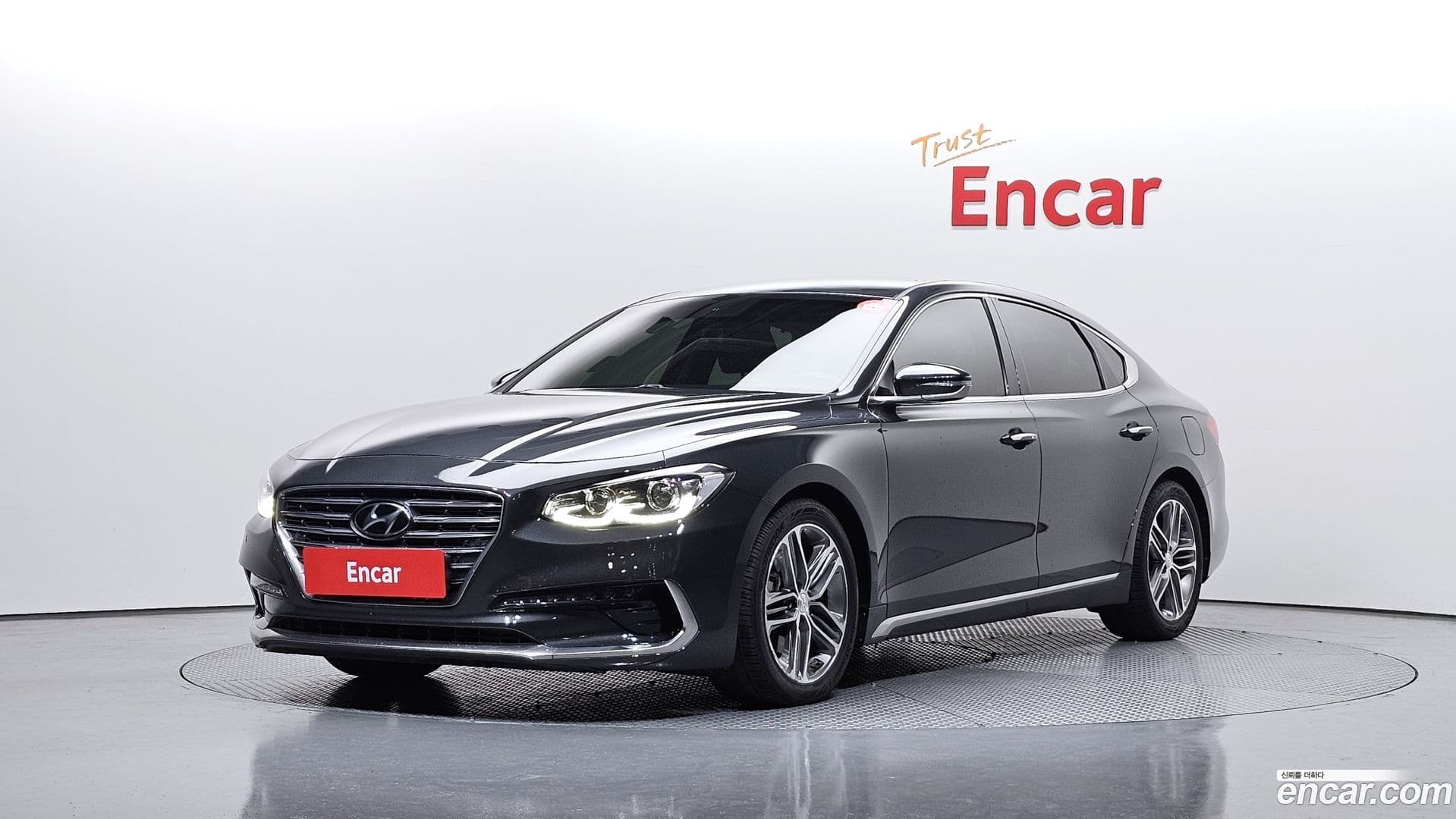 Main__Slider__Photo:Grandeur Hyundai 2018.2-0