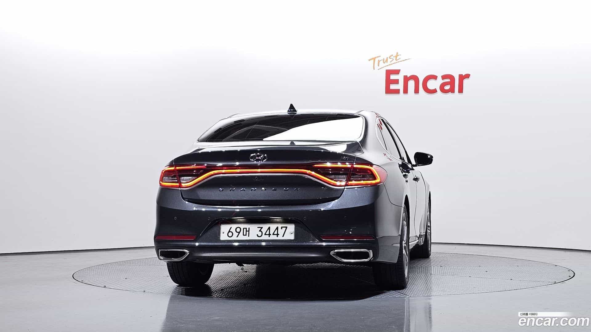 Grandeur Hyundai 2018.2-OUTER-004