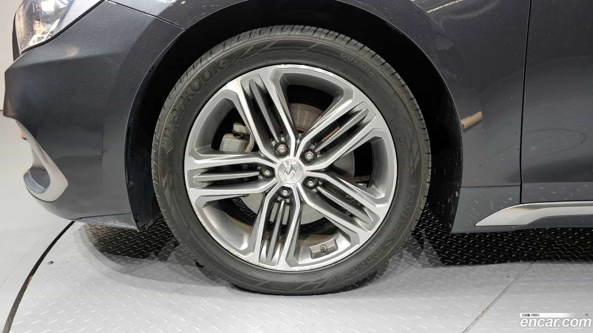 Grandeur Hyundai 2018.2-OUTER-005