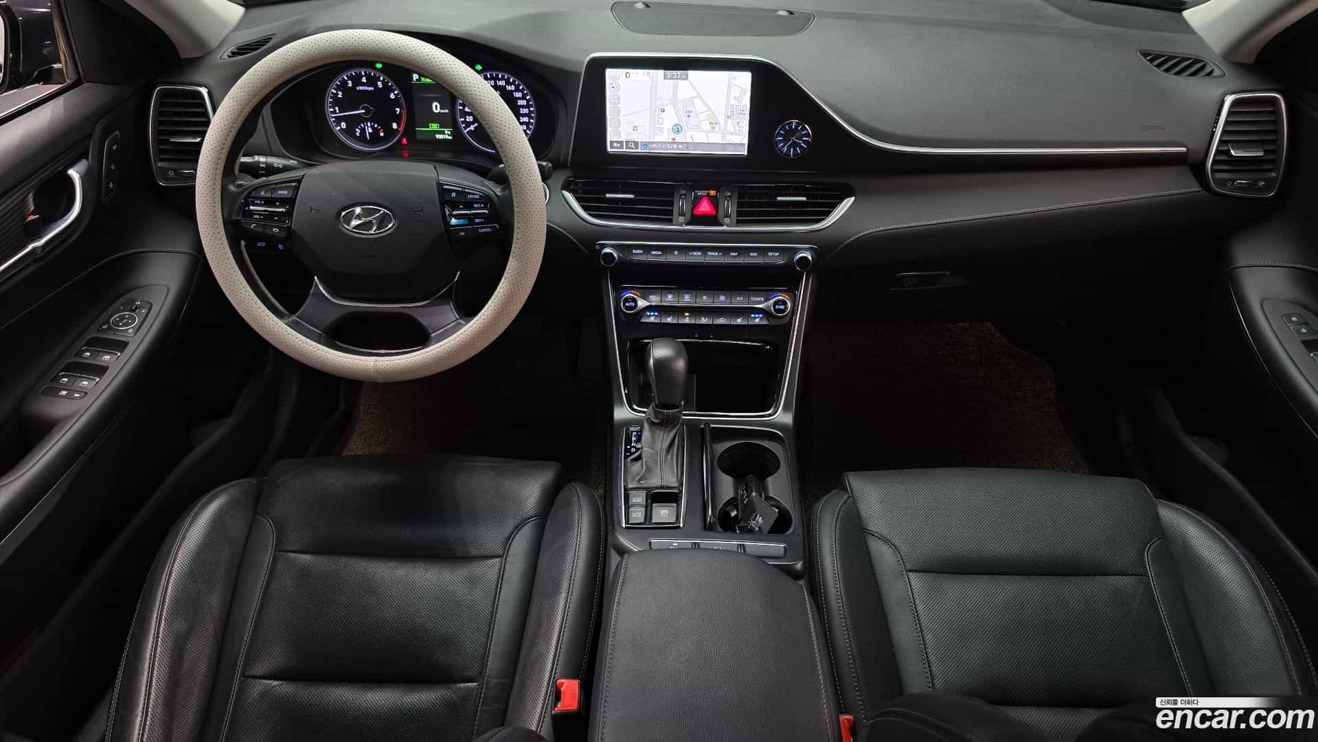 Grandeur Hyundai 2018.2-INNER-007