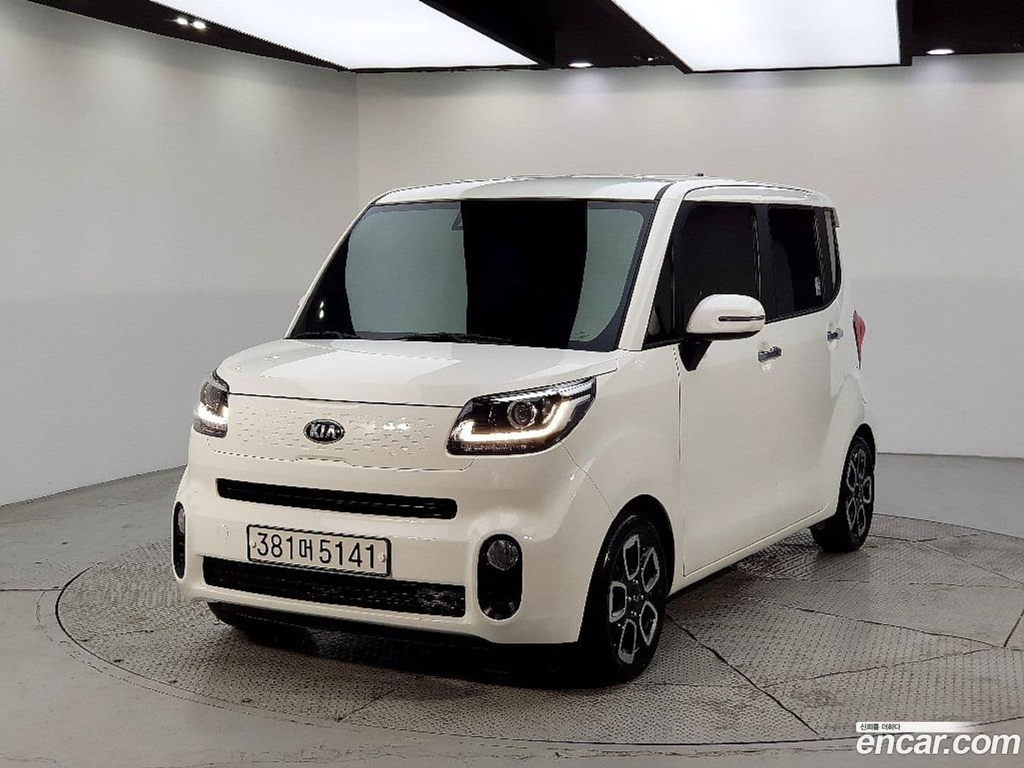 Main__Slider__Photo:RAY Kia 2021.2-0