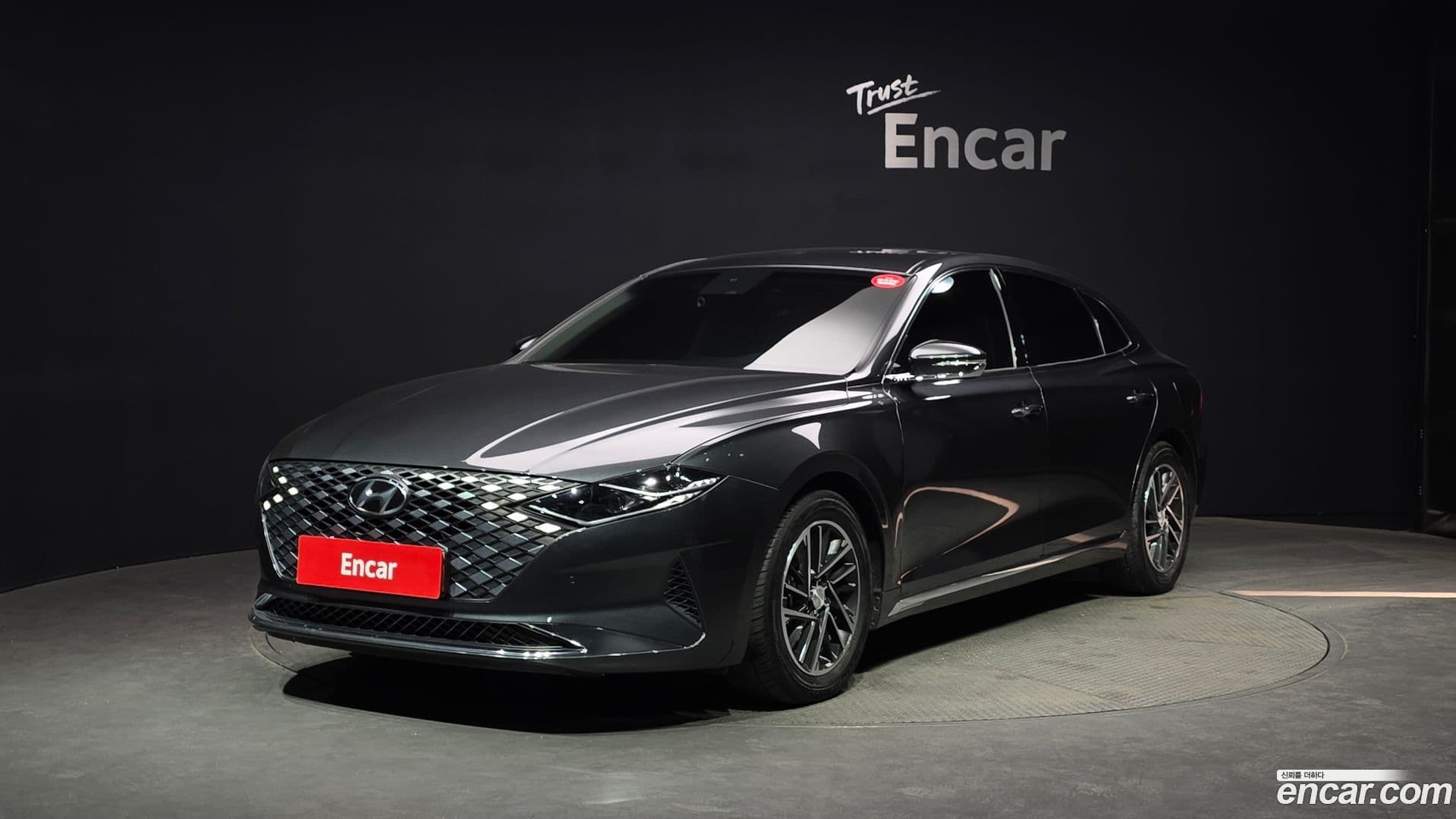 Main__Slider__Photo:Grandeur Hyundai 2021.1-0