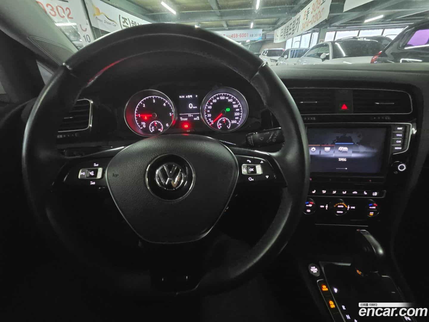 Golf Volkswagen 2015.8-INNER-007