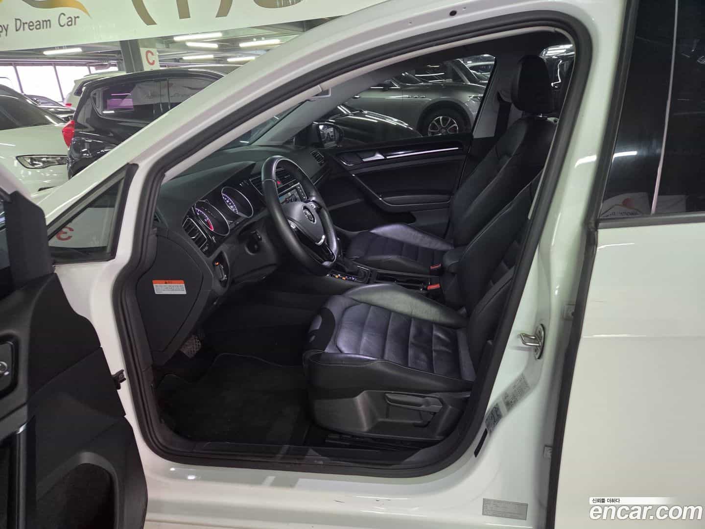 Golf Volkswagen 2015.8-OPTION-020