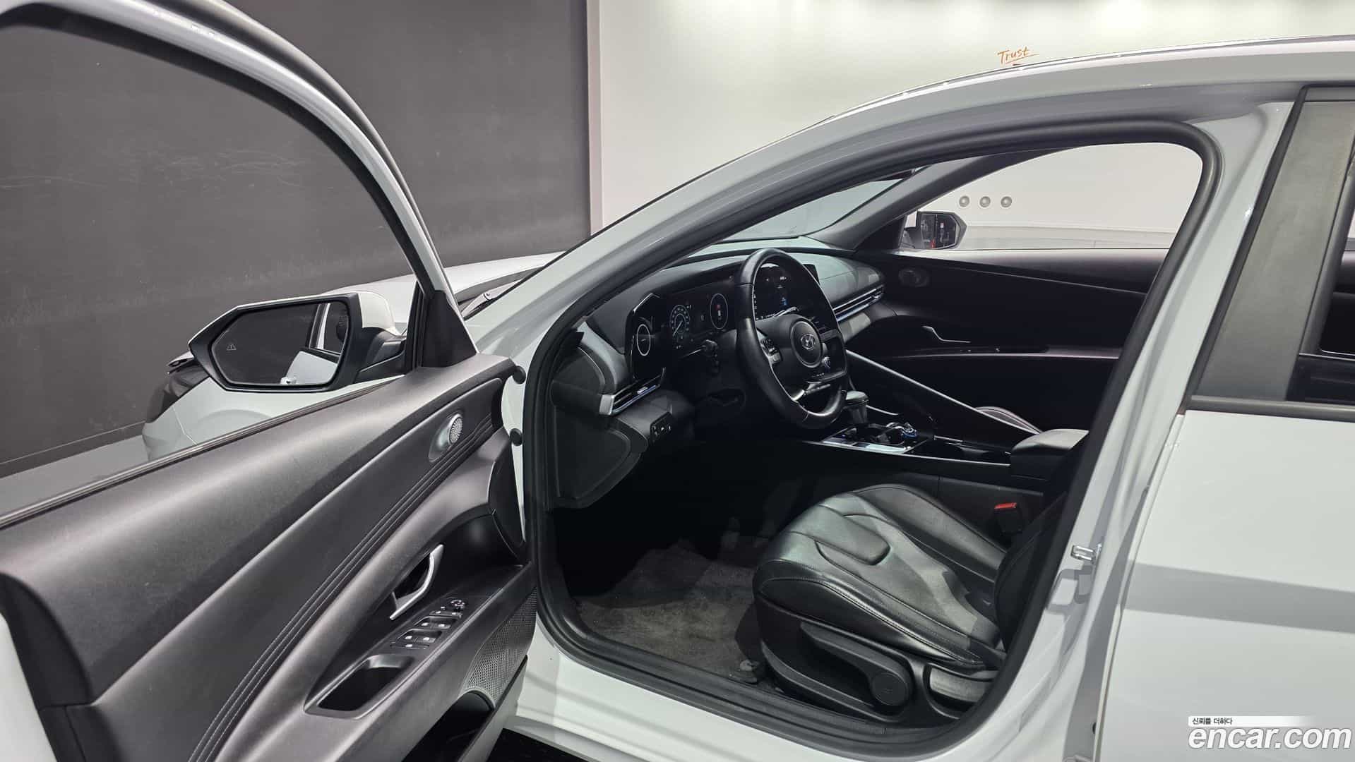 AVANTE Hyundai 2021.8-OPTION-015