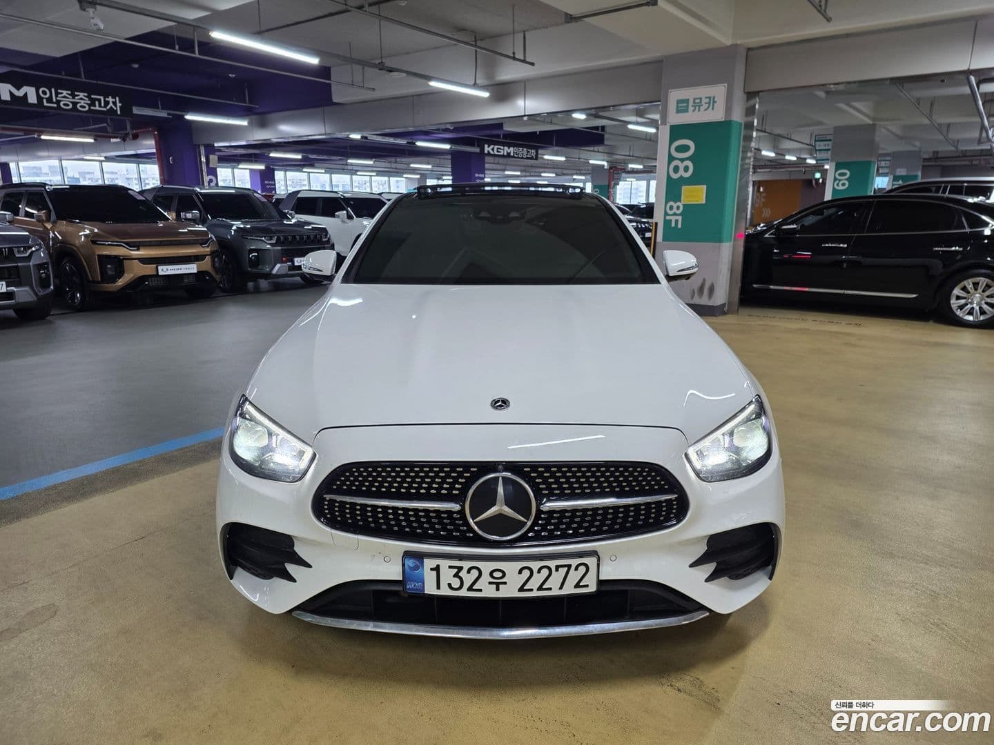 Main__Slider__Photo:E-Class Mercedes-Benz 2022.3-0