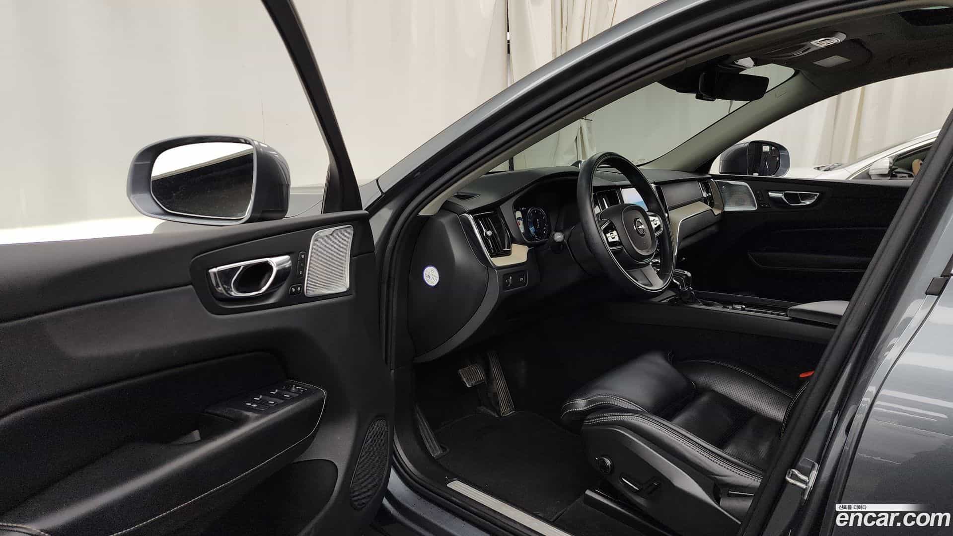 XC60 Volvo 2018.5-INNER-010