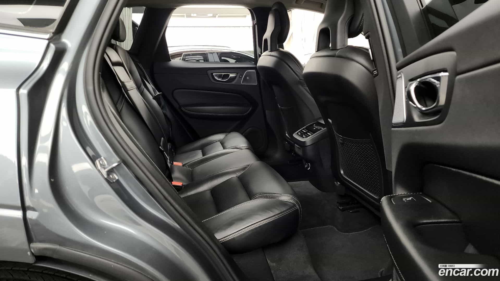 XC60 Volvo 2018.5-OPTION-016