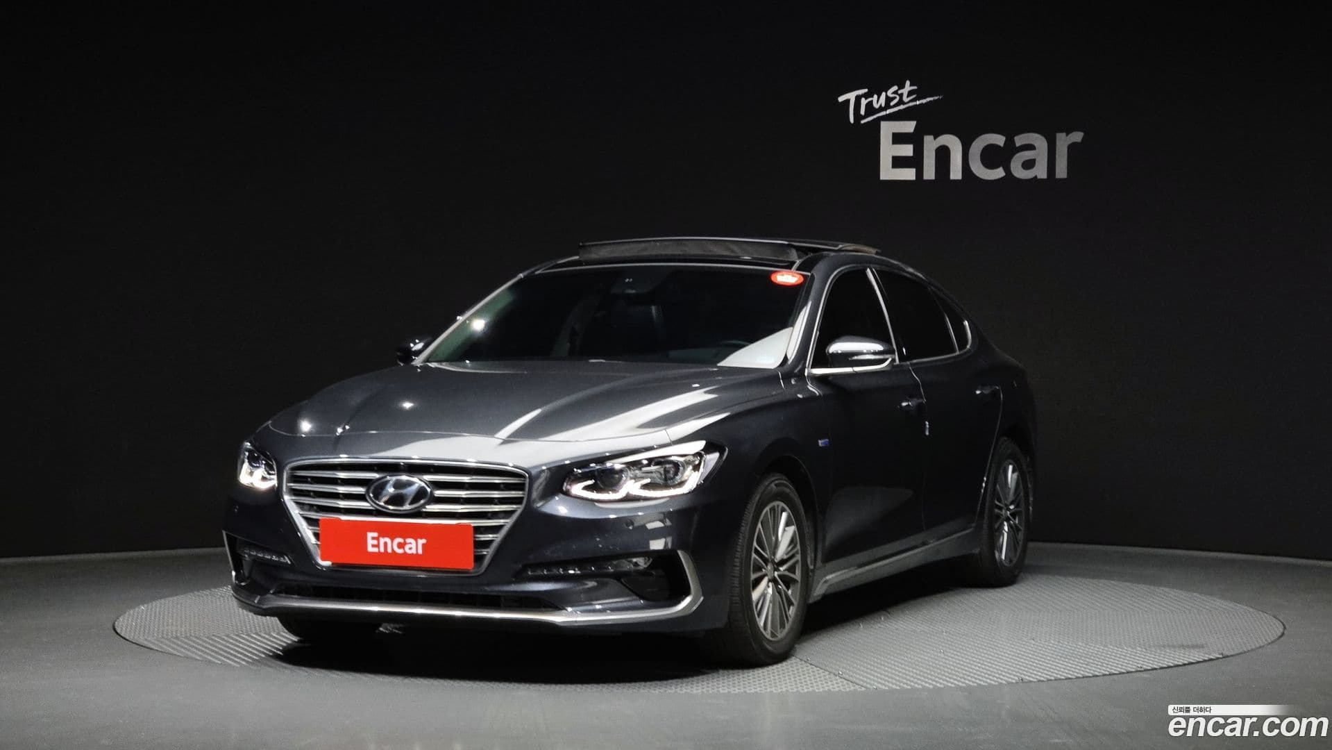 Main__Slider__Photo:Grandeur Hyundai 2017.5-0