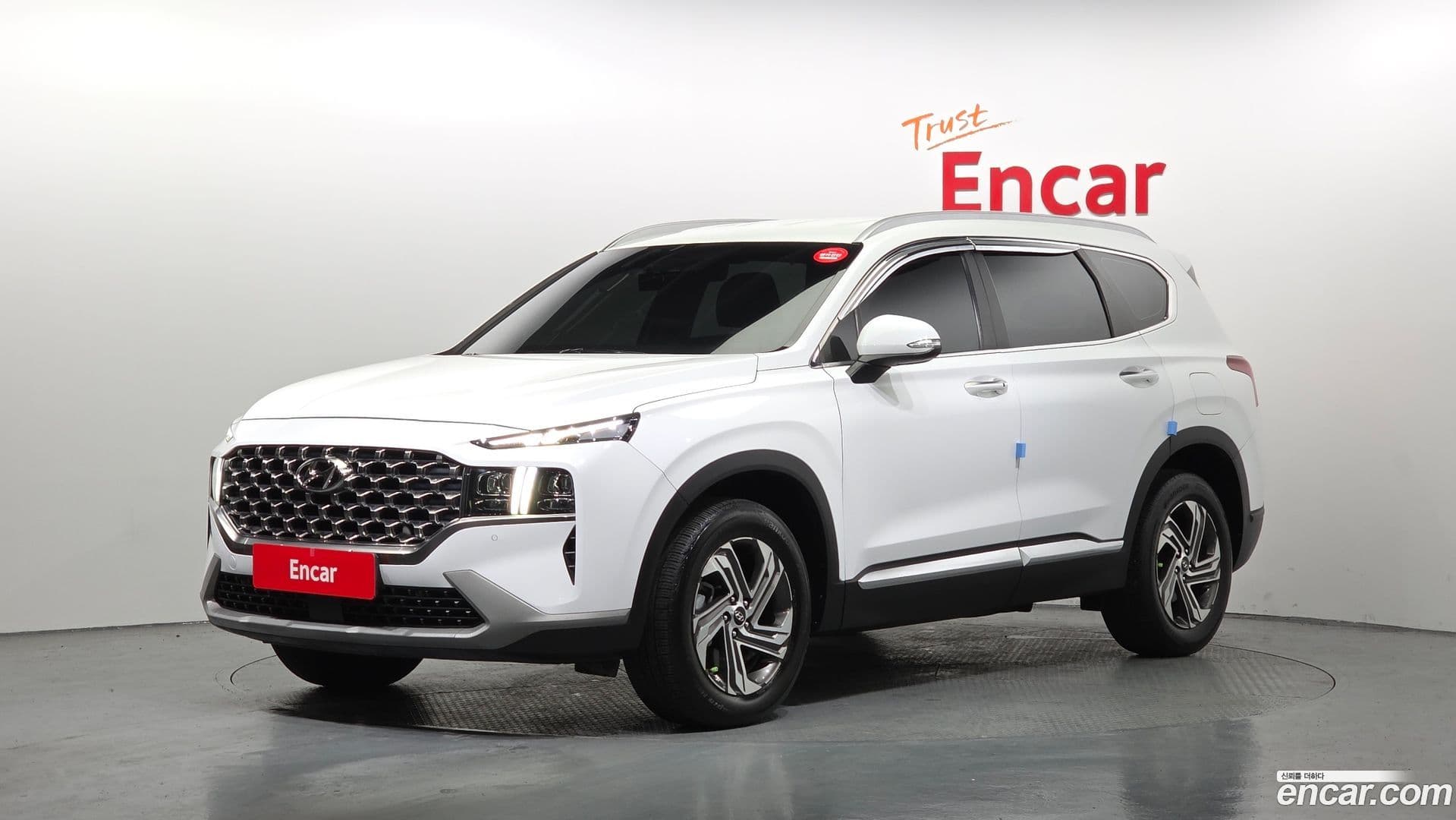 Main__Slider__Photo:Santafe Hyundai 2022.1-0