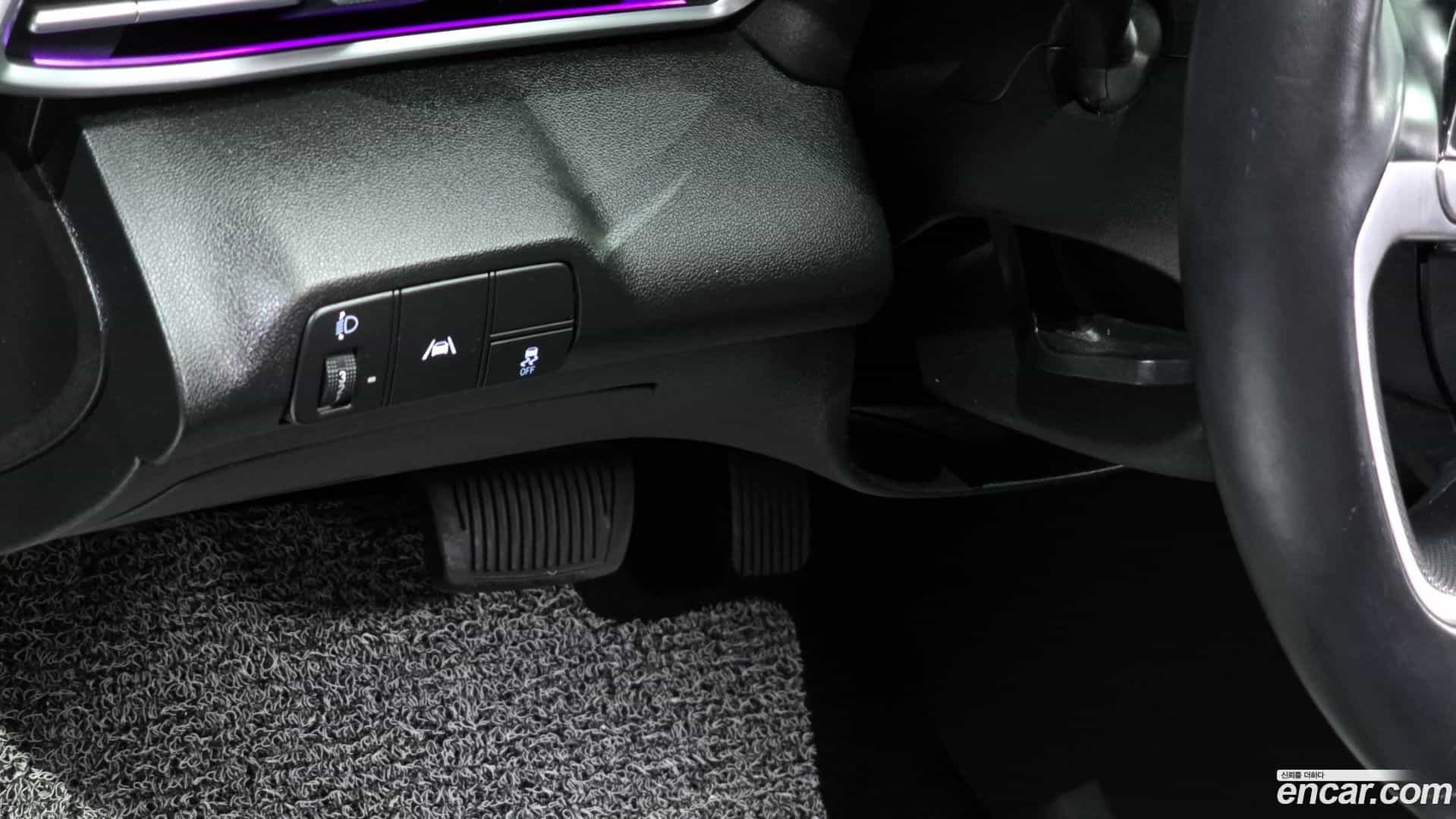 AVANTE Hyundai 2022.11-OPTION-018