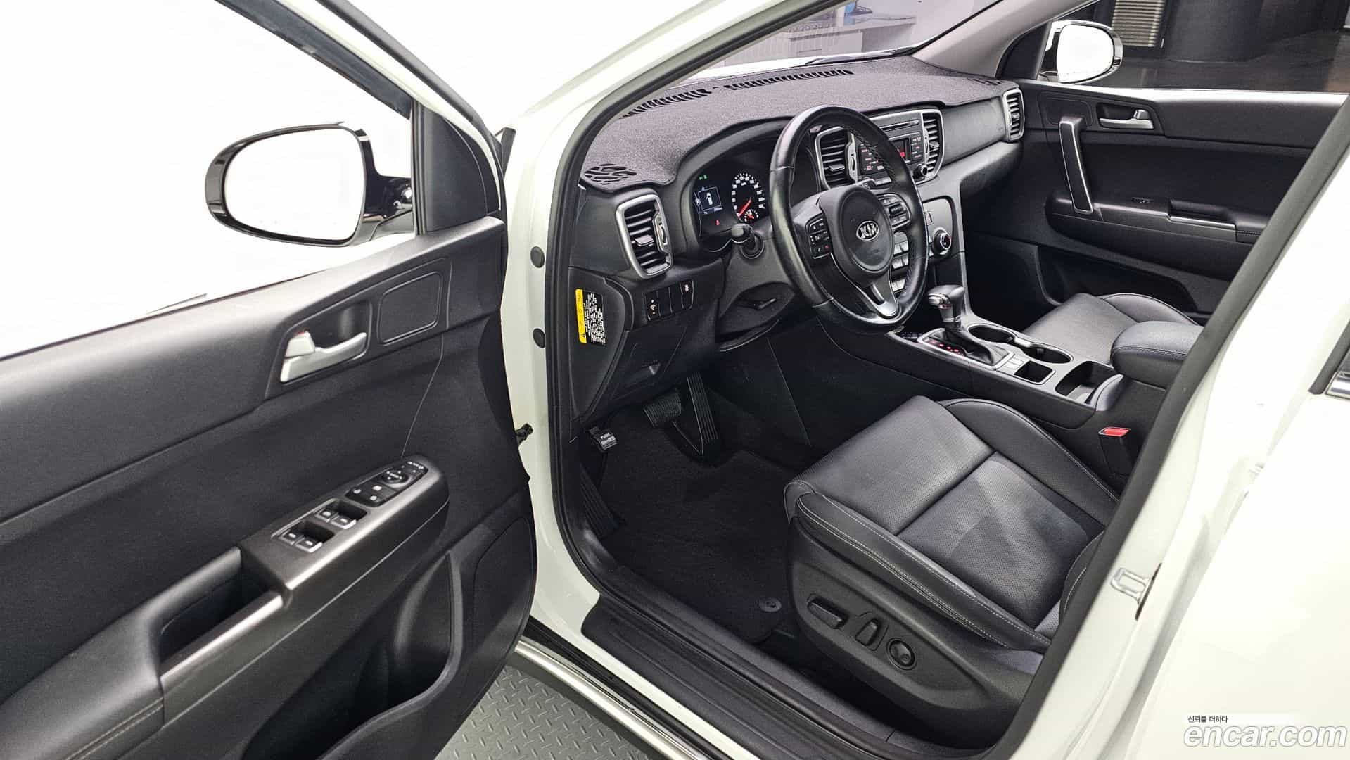 Sportage Kia 2017.6-OPTION-015