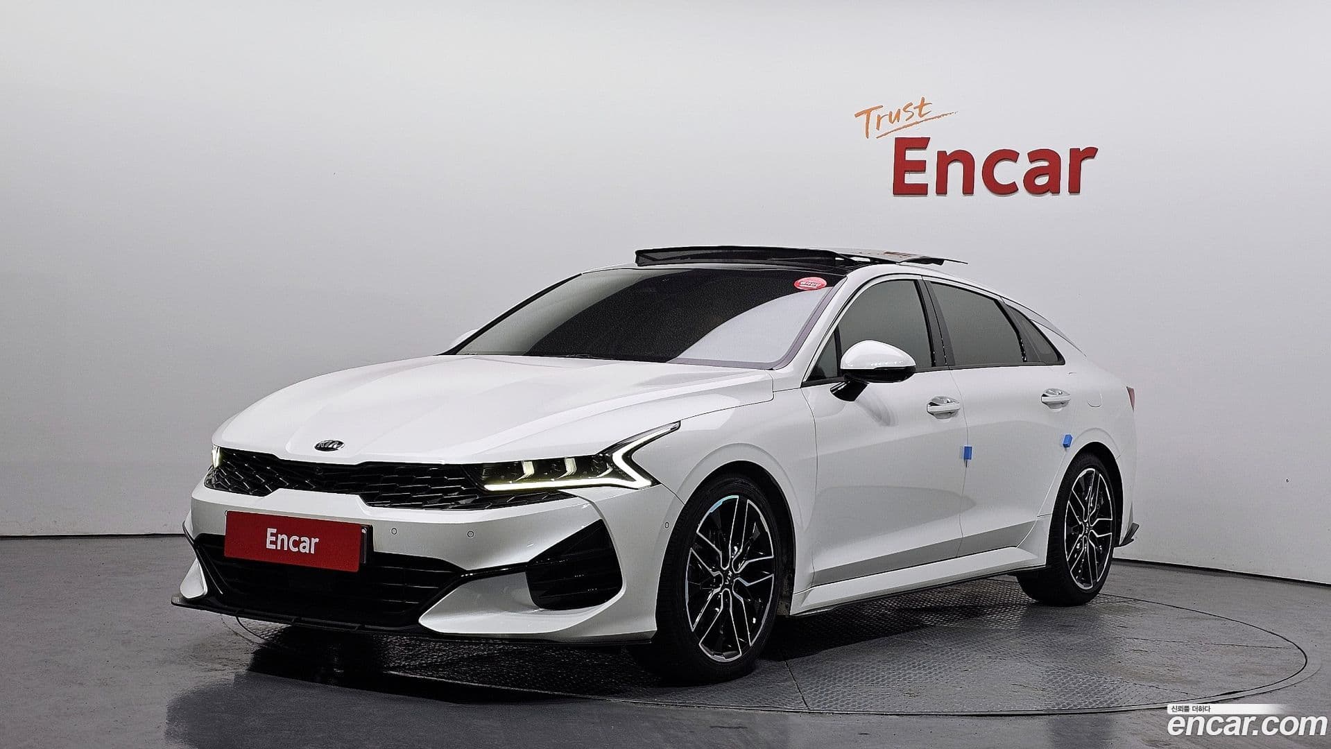 Main__Slider__Photo:K5 Kia 2021.4-0