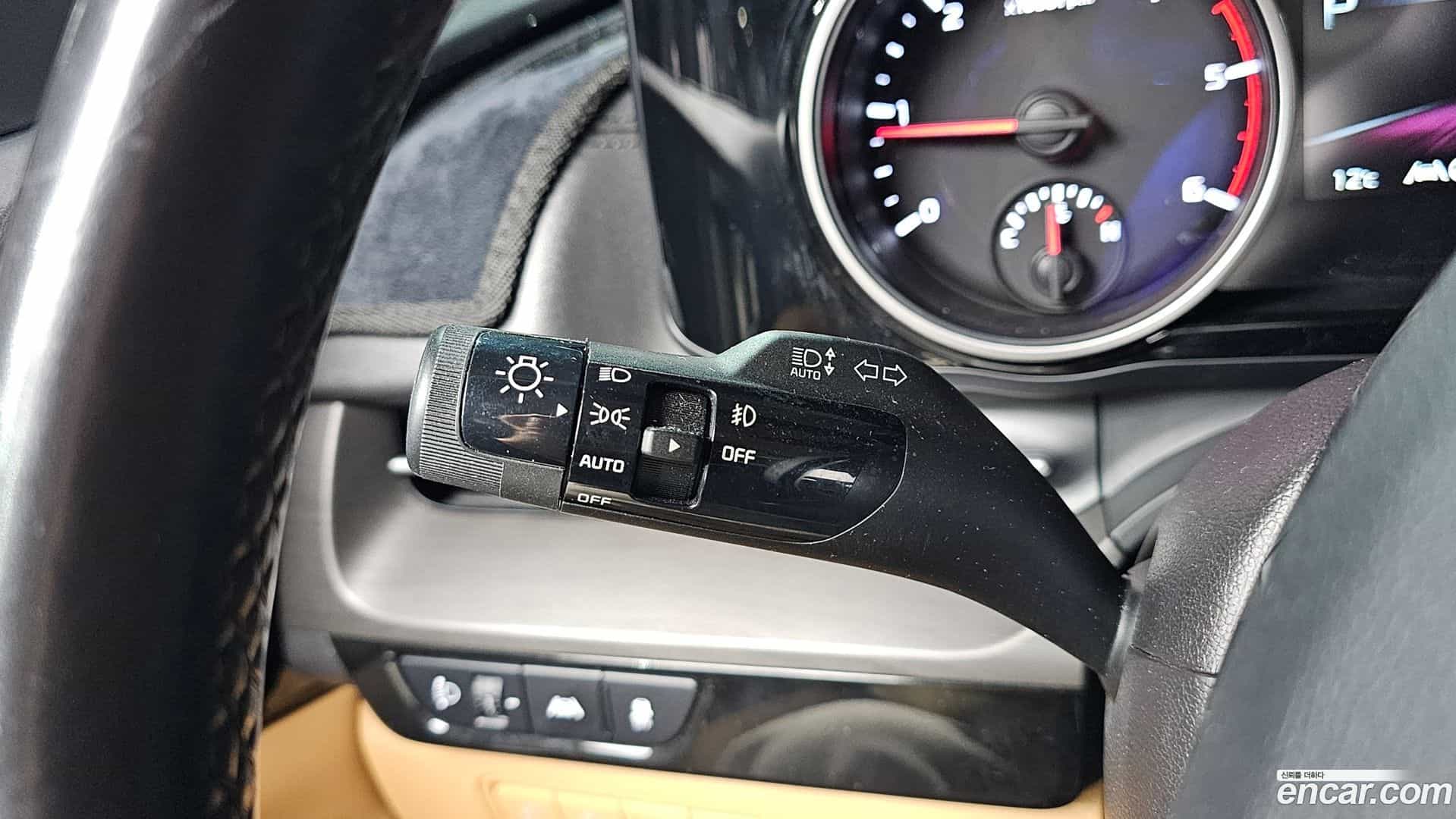 Canival Kia 2021.1-OPTION-017