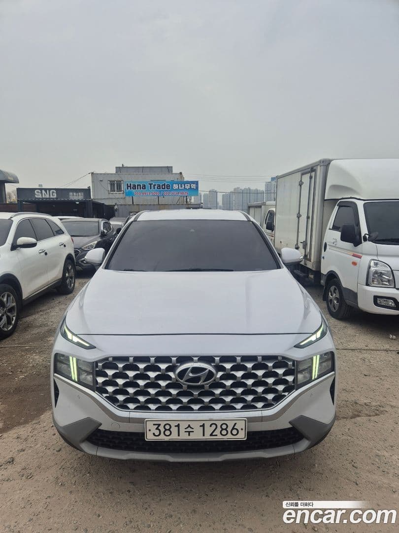 Main__Slider__Photo:Santafe Hyundai 2021.0-0