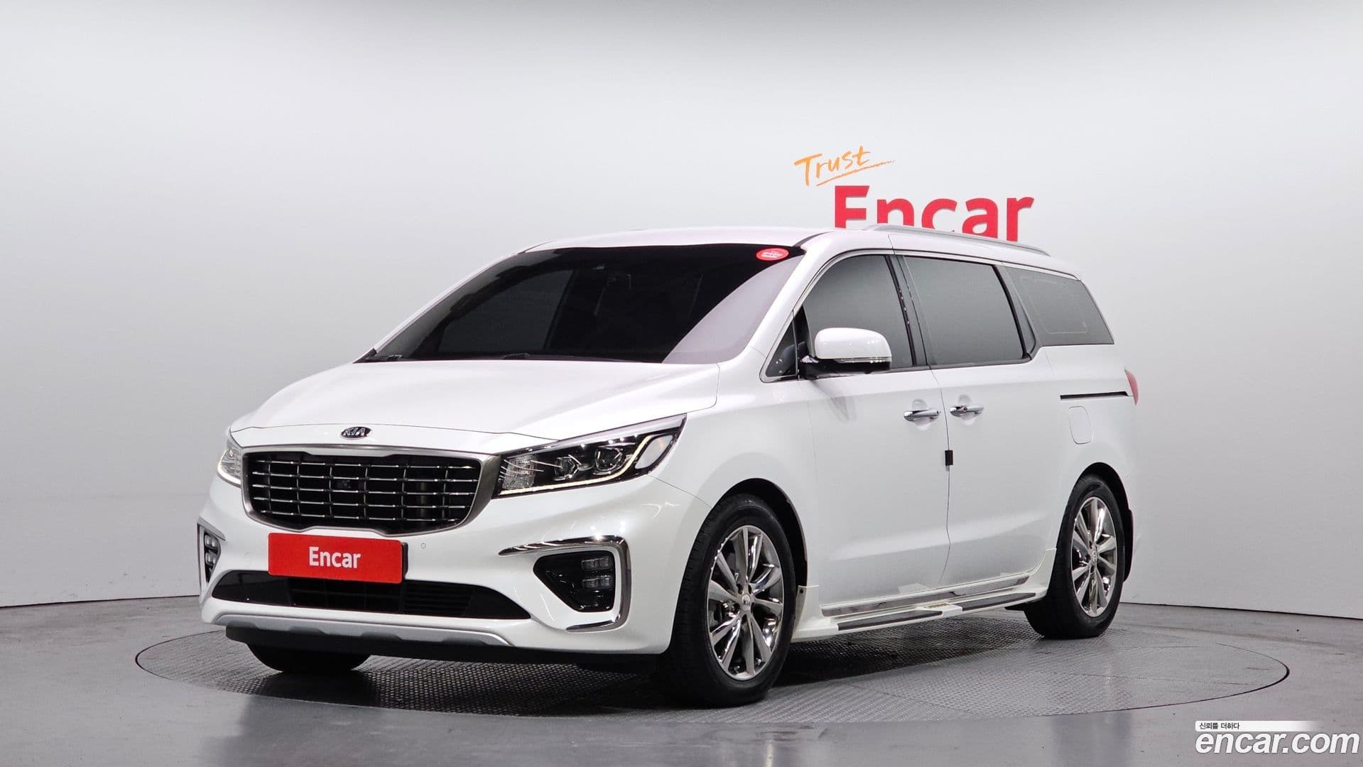 Main__Slider__Photo:Canival Kia 2018.4-0