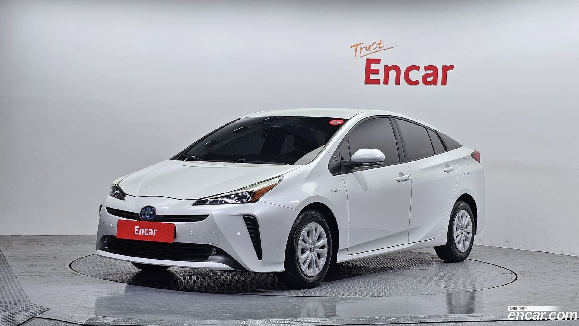 Main__Slider__Photo:Prius Toyota 2021.1-0