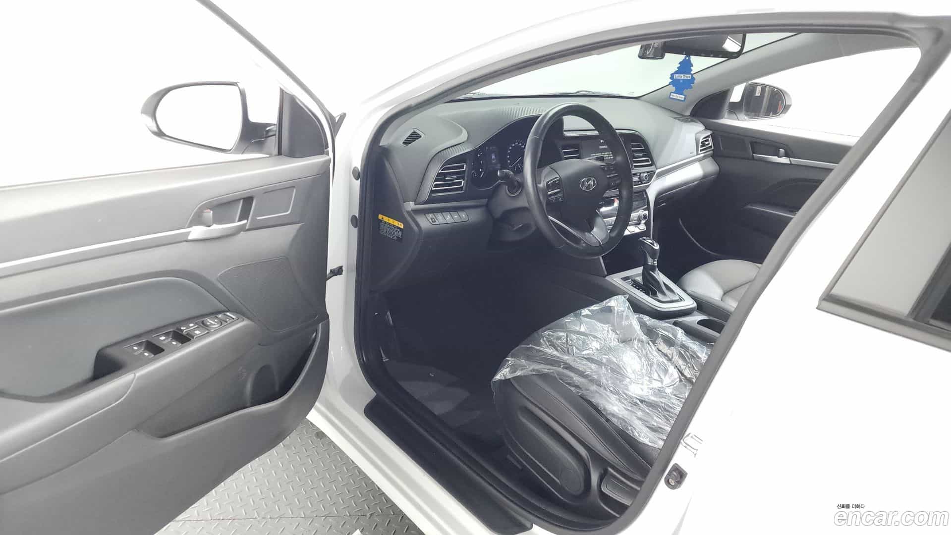AVANTE Hyundai 2020.1-INNER-010