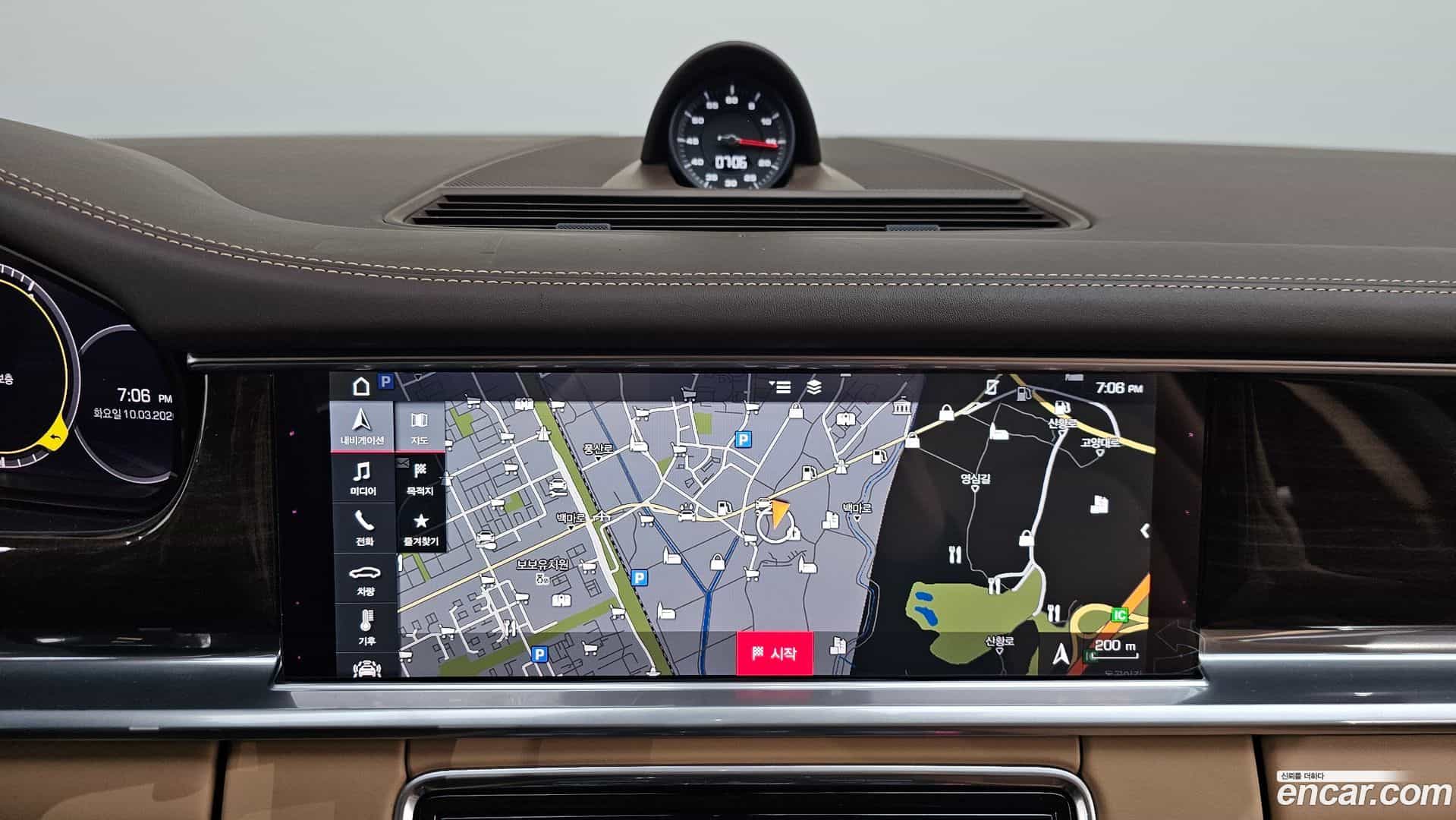 Panamera Porsche 2018.11-OPTION-018