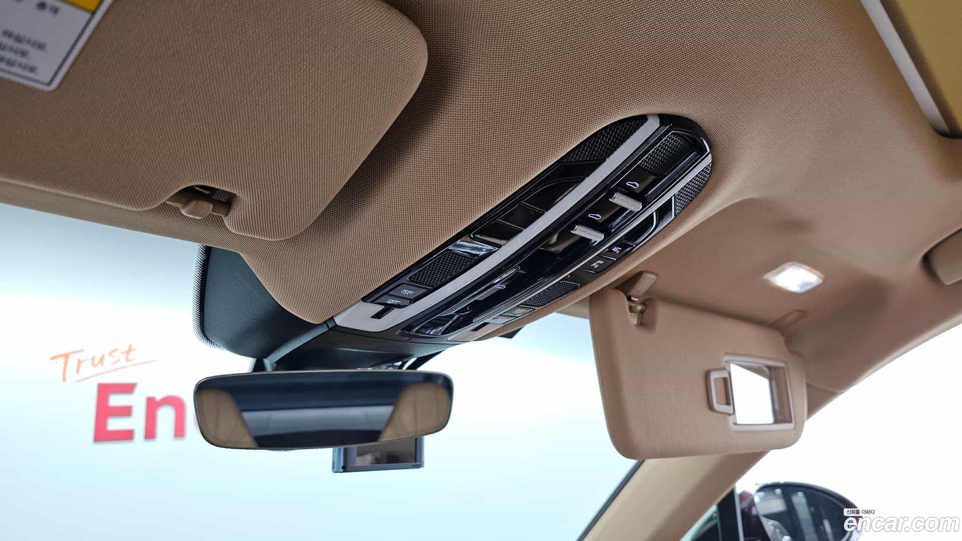 Panamera Porsche 2018.11-OPTION-020