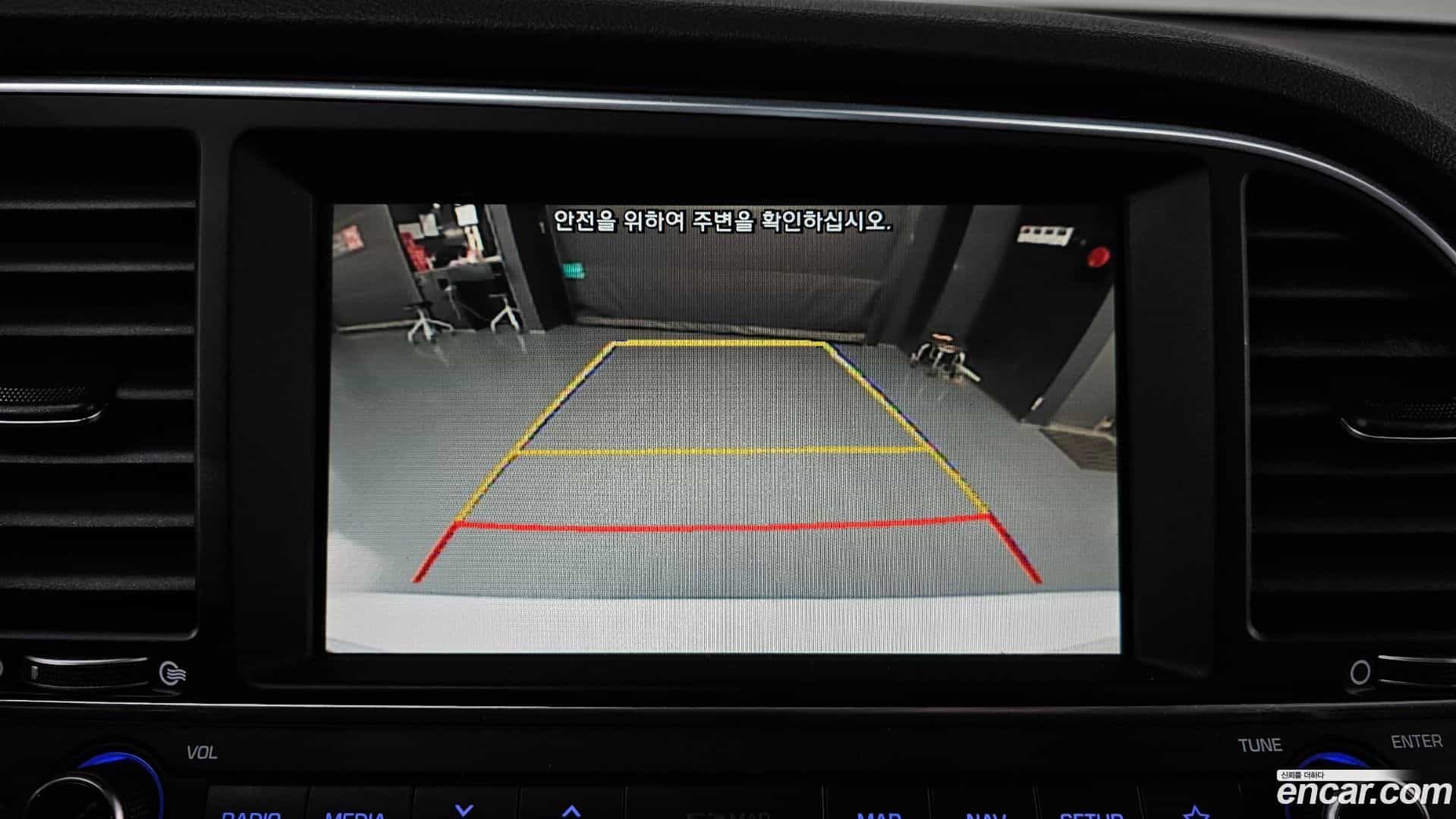 AVANTE Hyundai 2017.6-OPTION-020