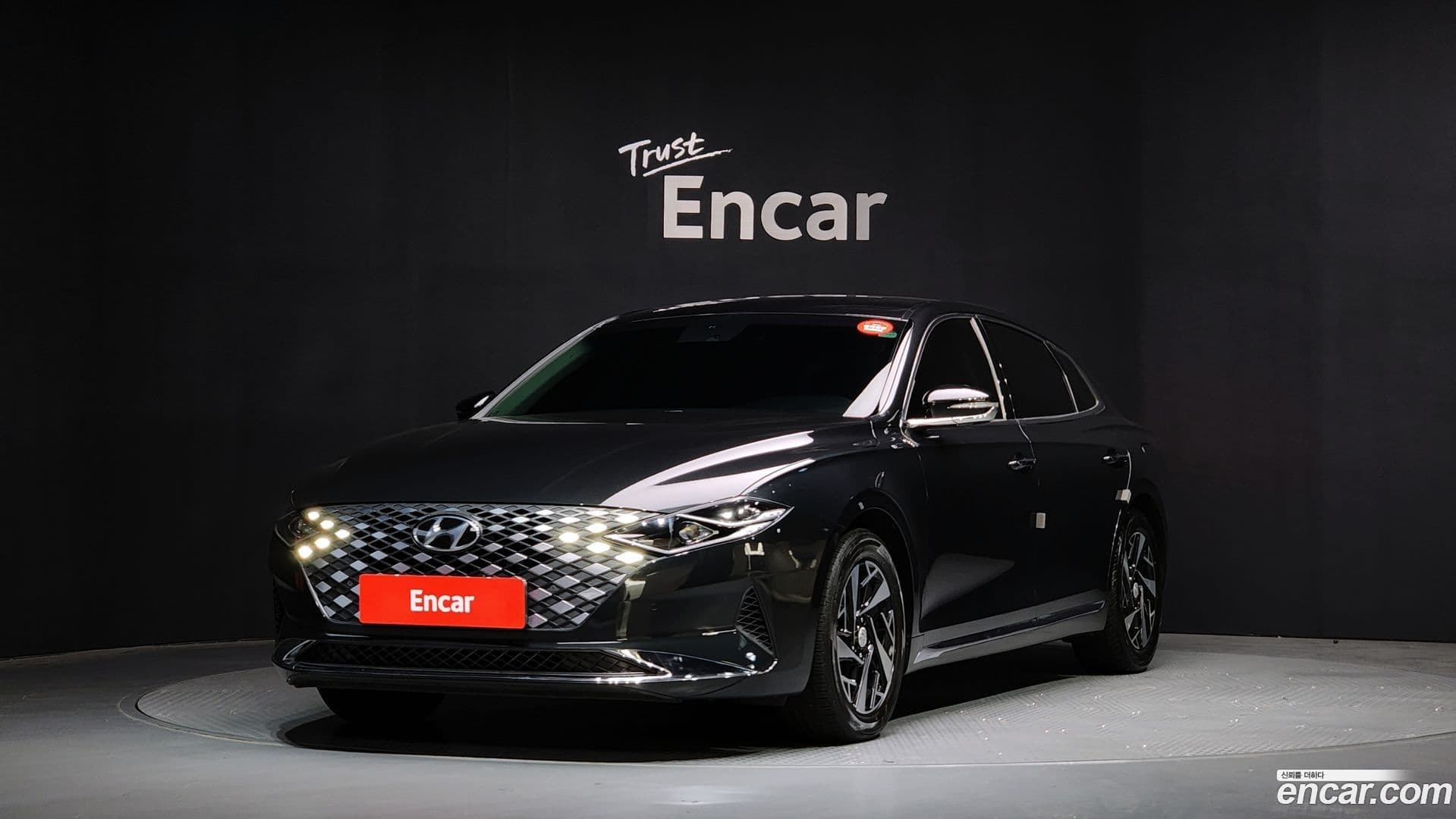 Main__Slider__Photo:Grandeur Hyundai 2019.11-0
