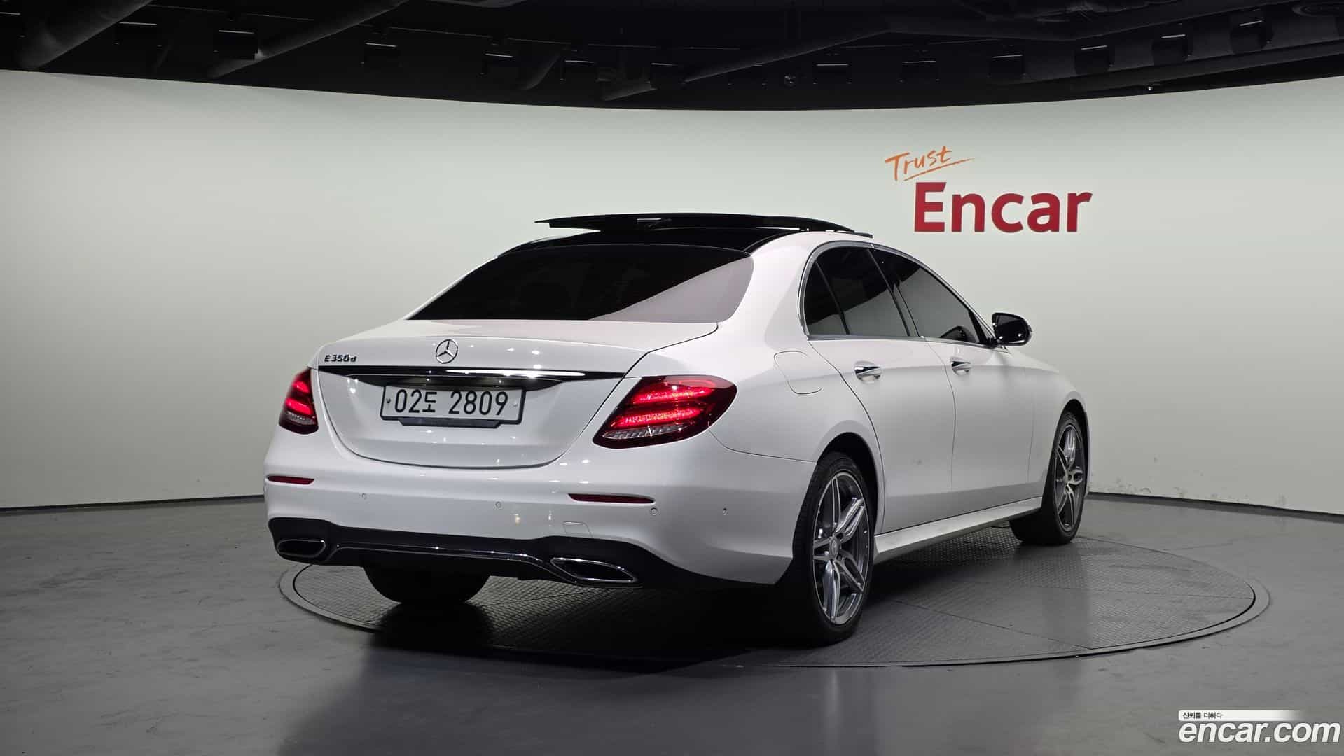 E-Class Mercedes-Benz 2017.3-OUTER-002