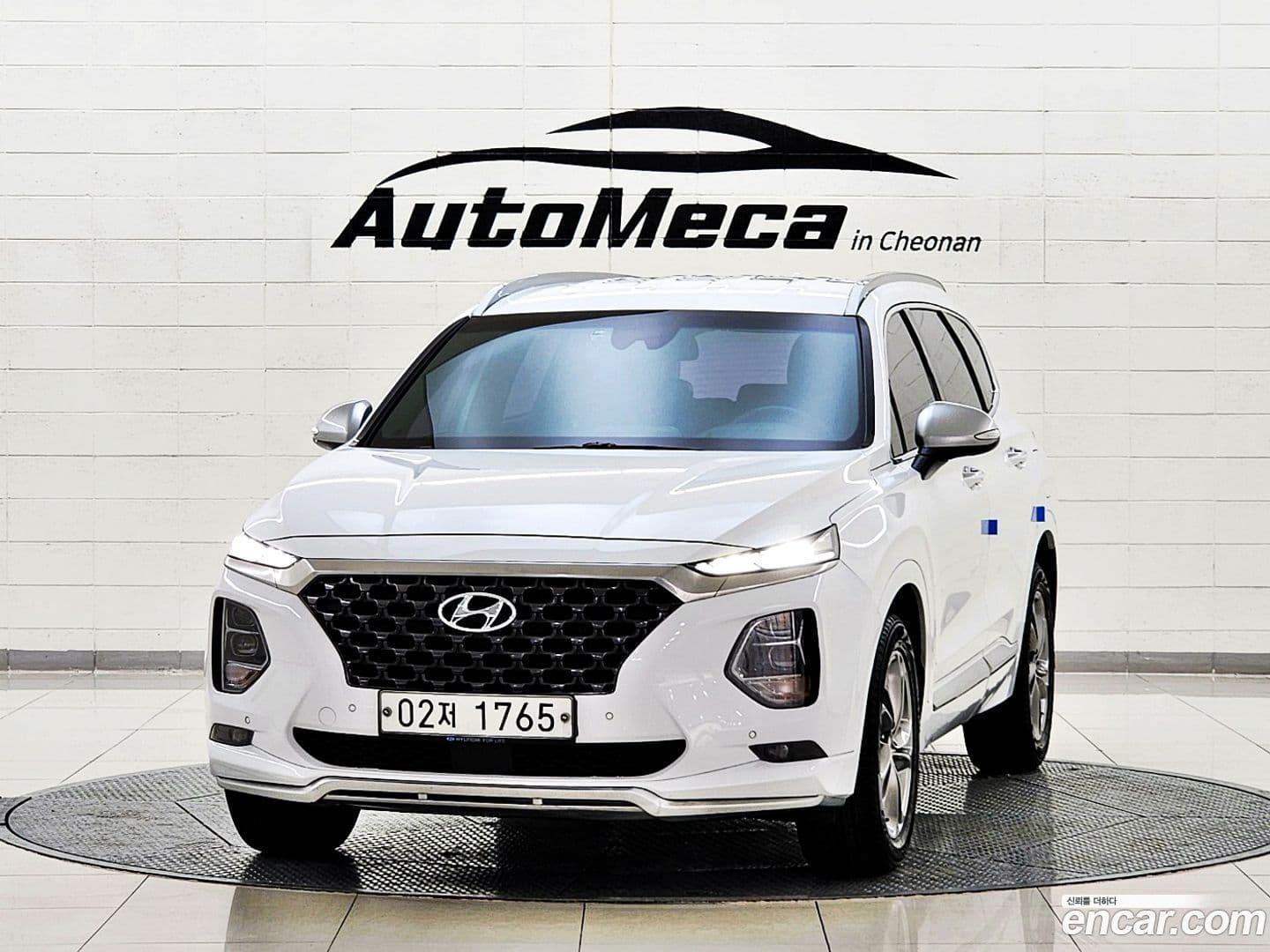 Main__Slider__Photo:Santafe Hyundai 2018.8-0