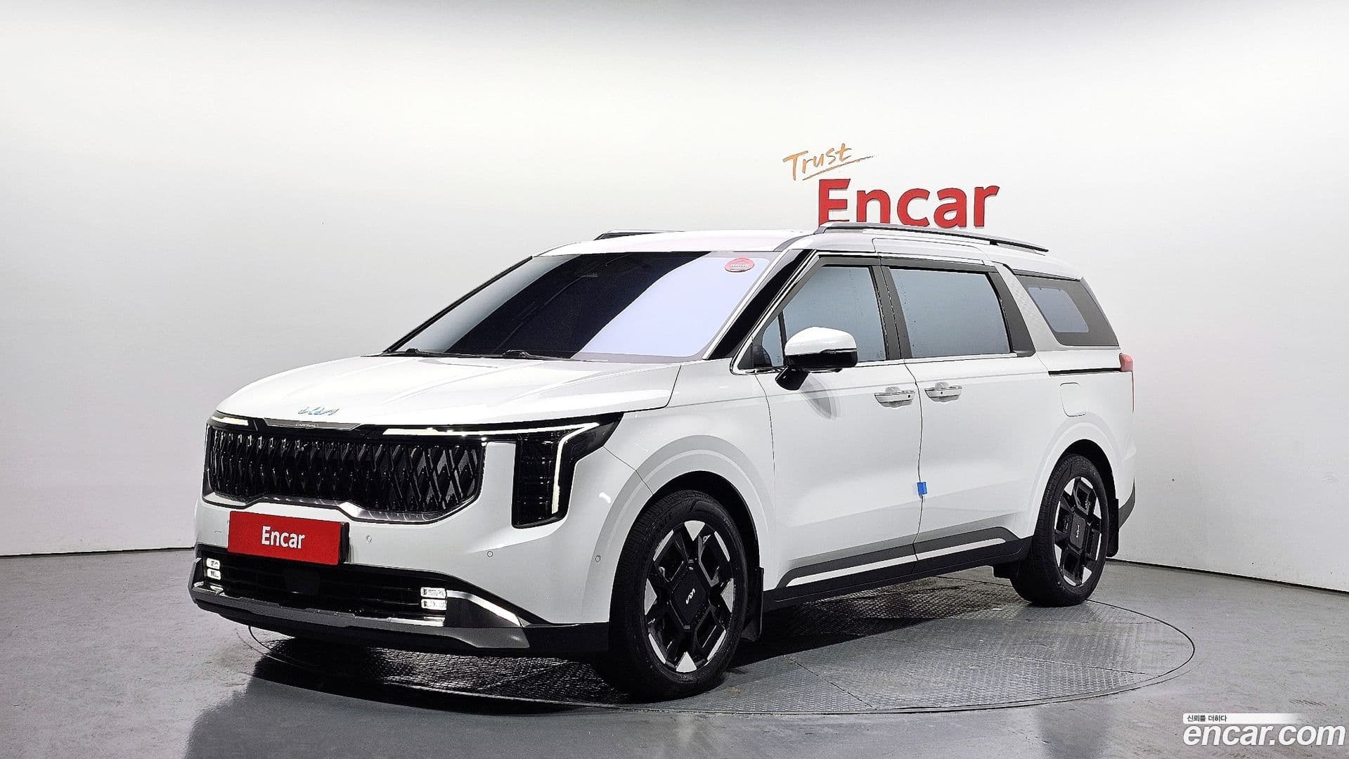 Main__Slider__Photo:Canival Kia 2024.8-0