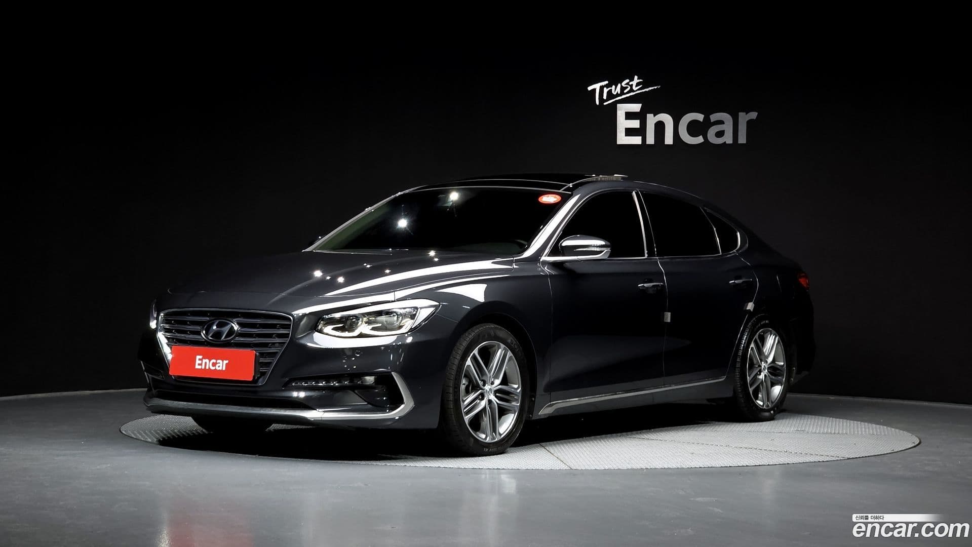 Main__Slider__Photo:Grandeur Hyundai 2017.0-0