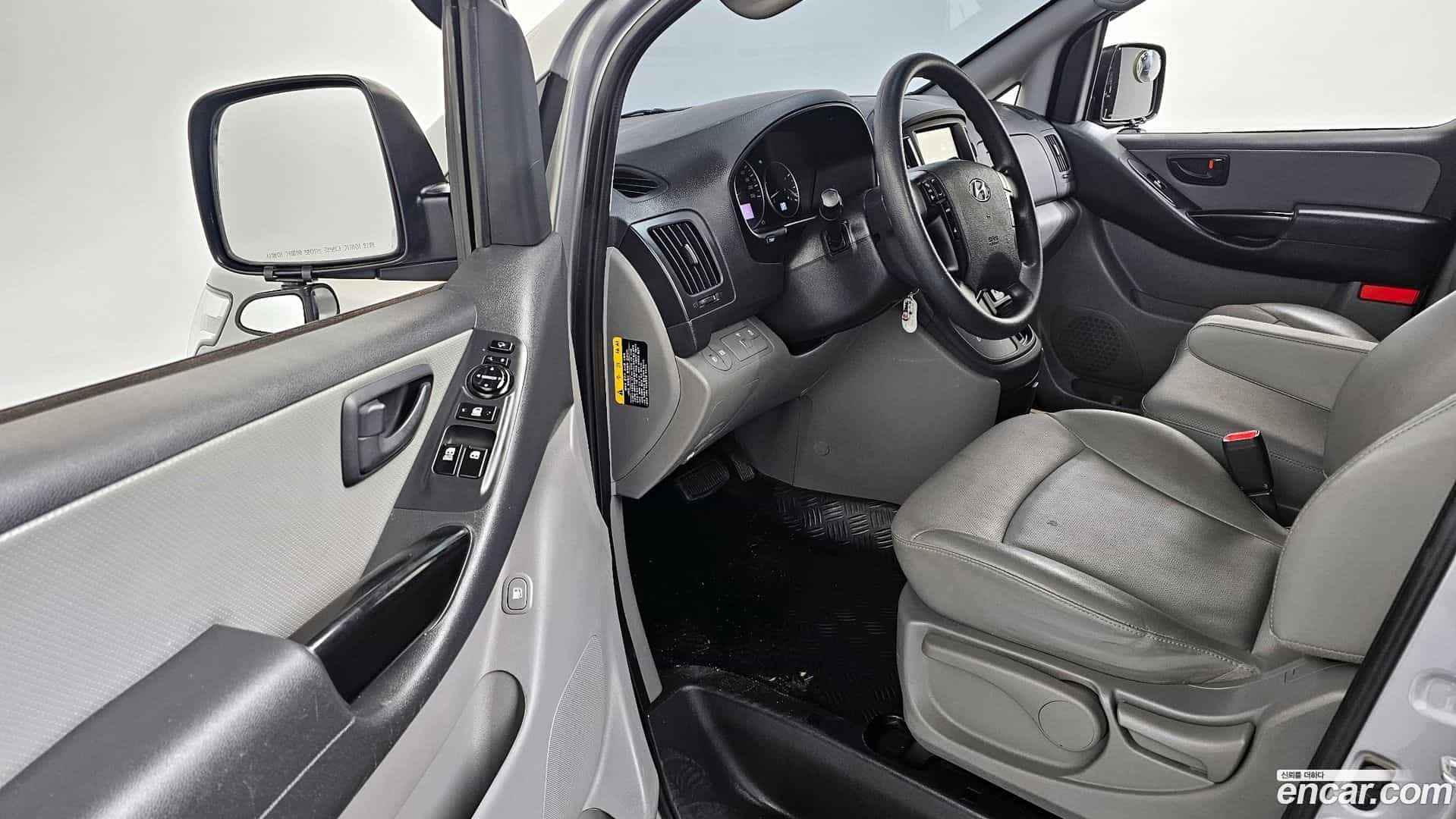 Starex Hyundai 2020.3-OPTION-015