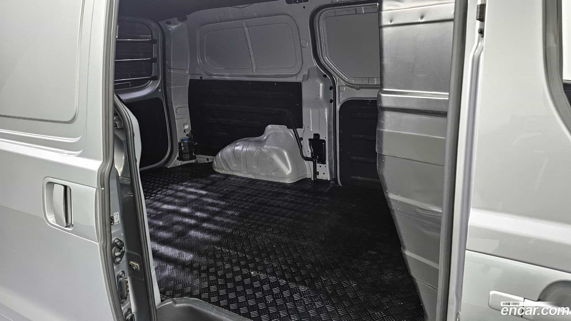 Starex Hyundai 2020.3-OPTION-016